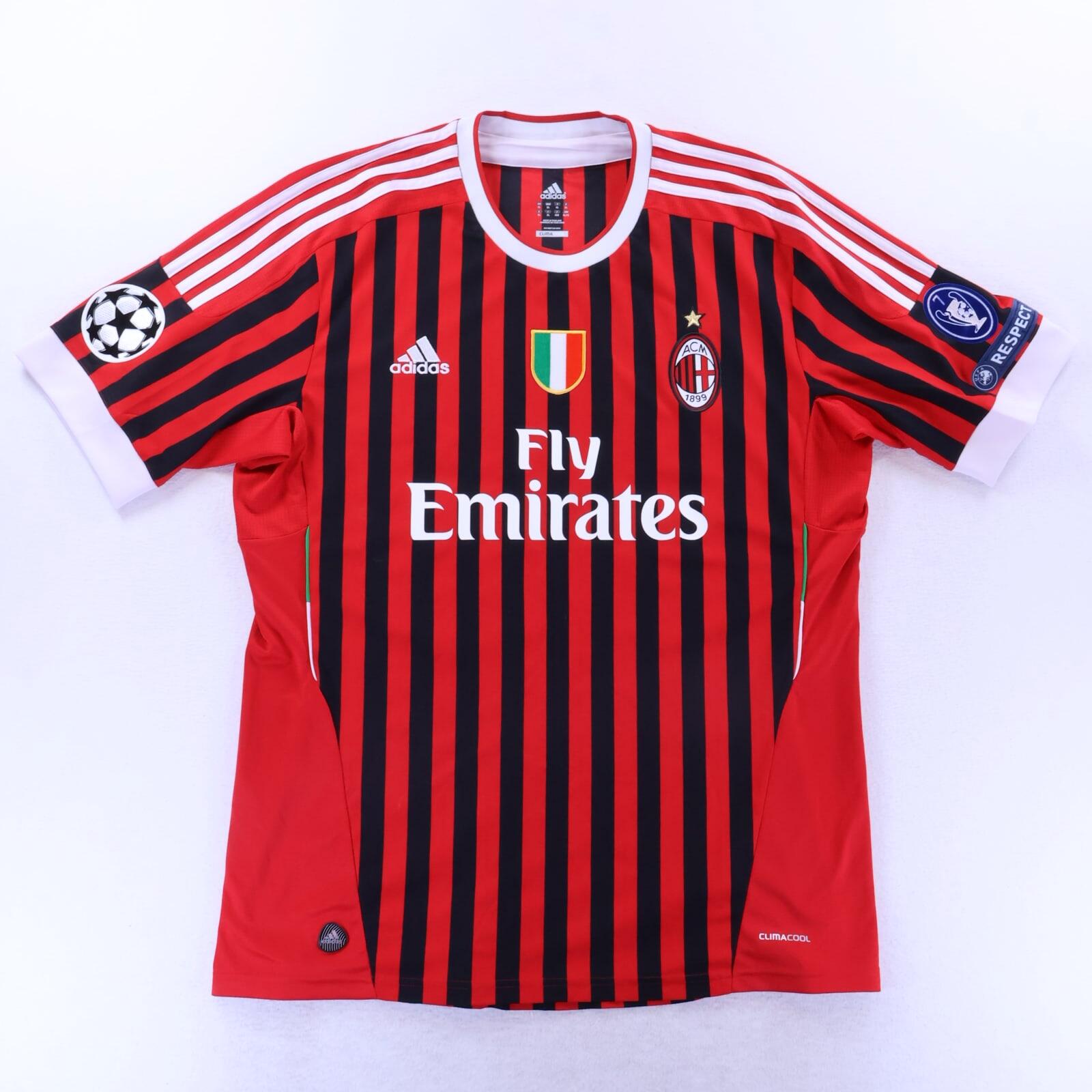 Ac Milan Ibrahimović #11 2011/12 Home Shirt - XL