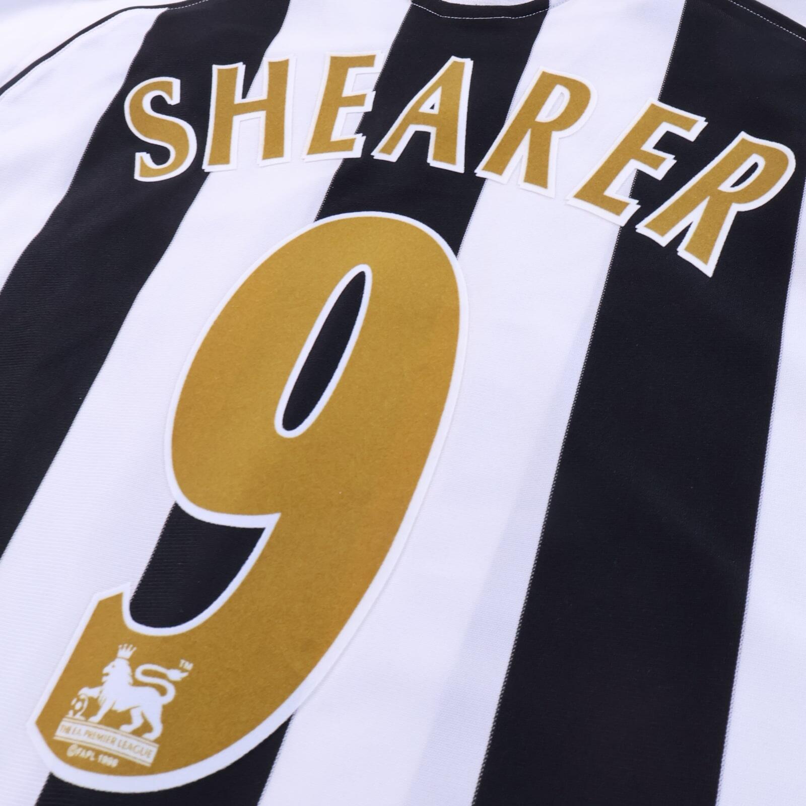 Newcastle United Shearer #9 2005/07 Home Shirt - L