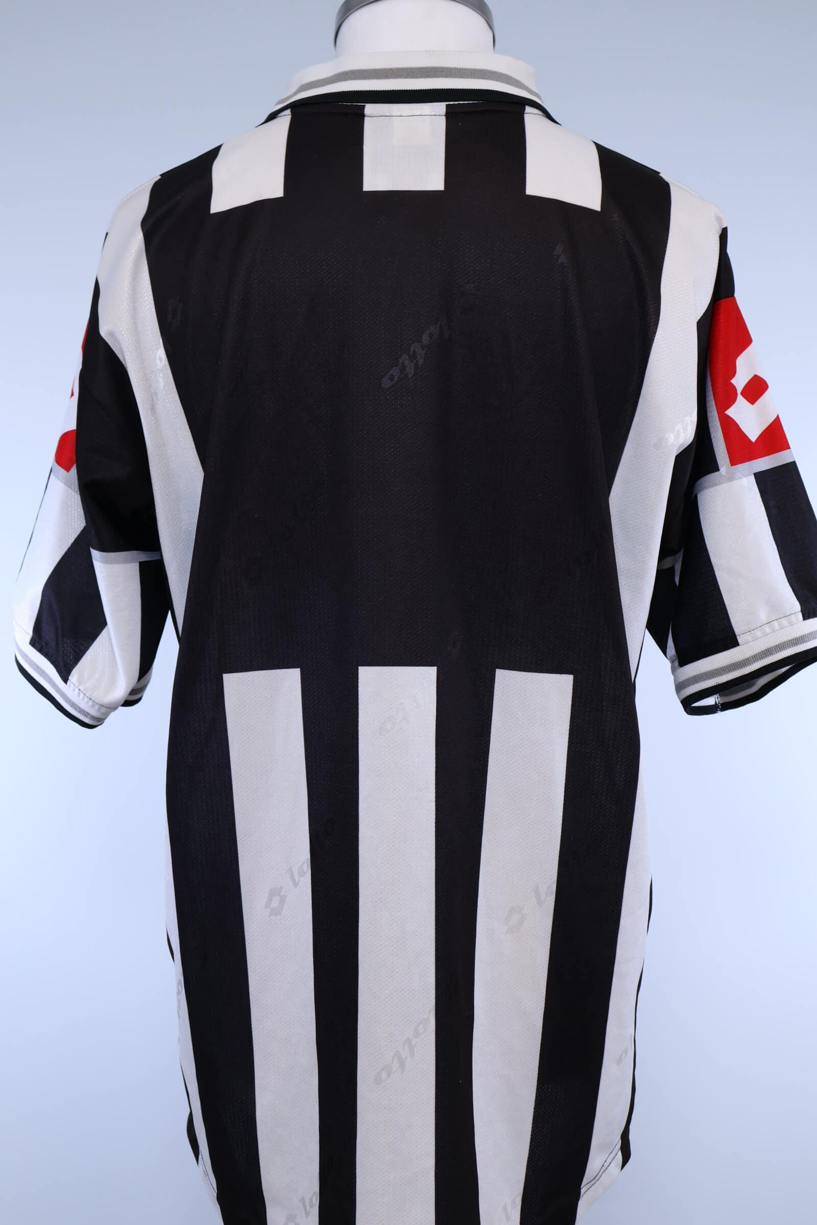Juventus 2000/01 Home Shirt - L Authenic Original Football Shirt