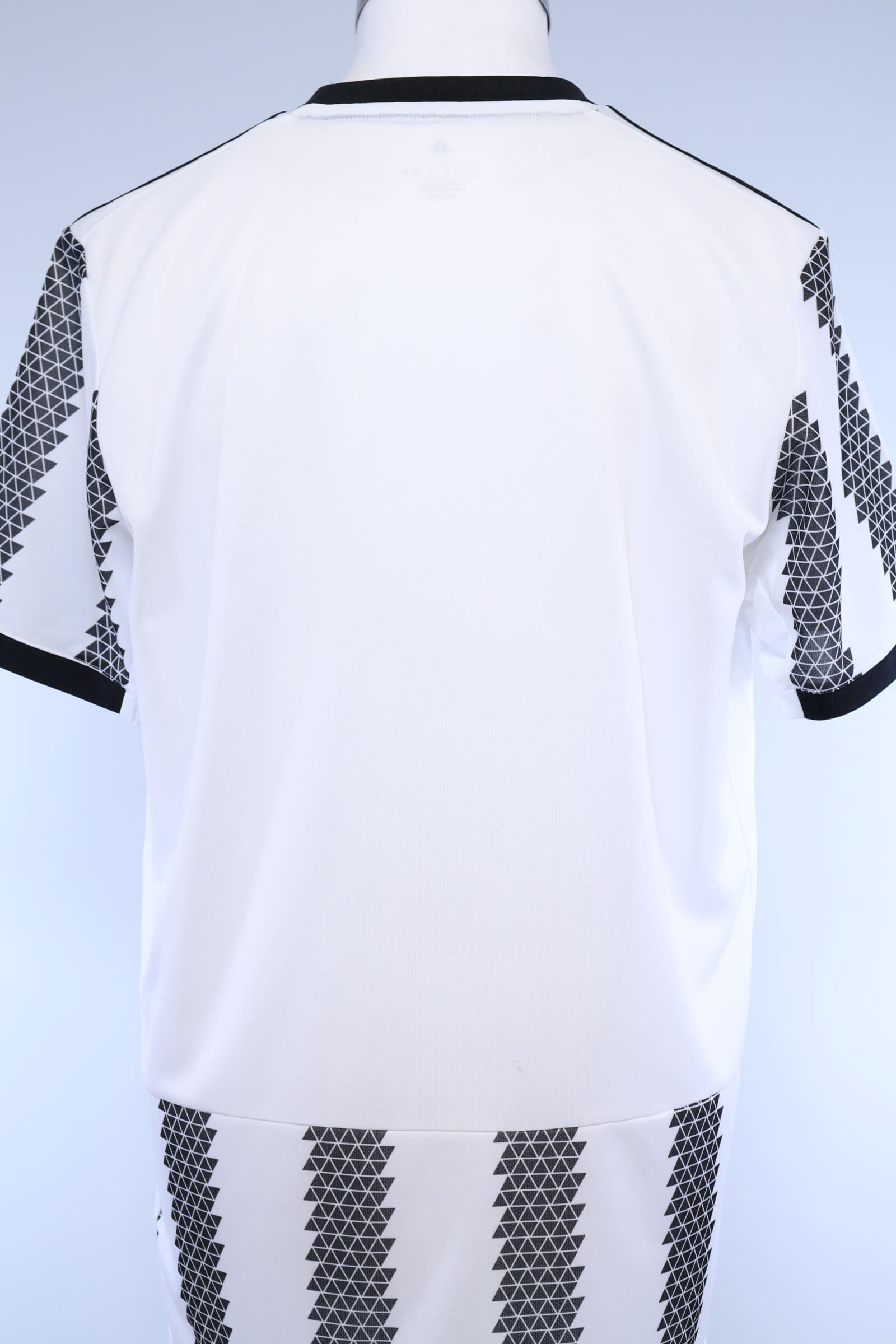 Juventus 2022/23 Home Shirt - L Authenic Original Football Shirt
