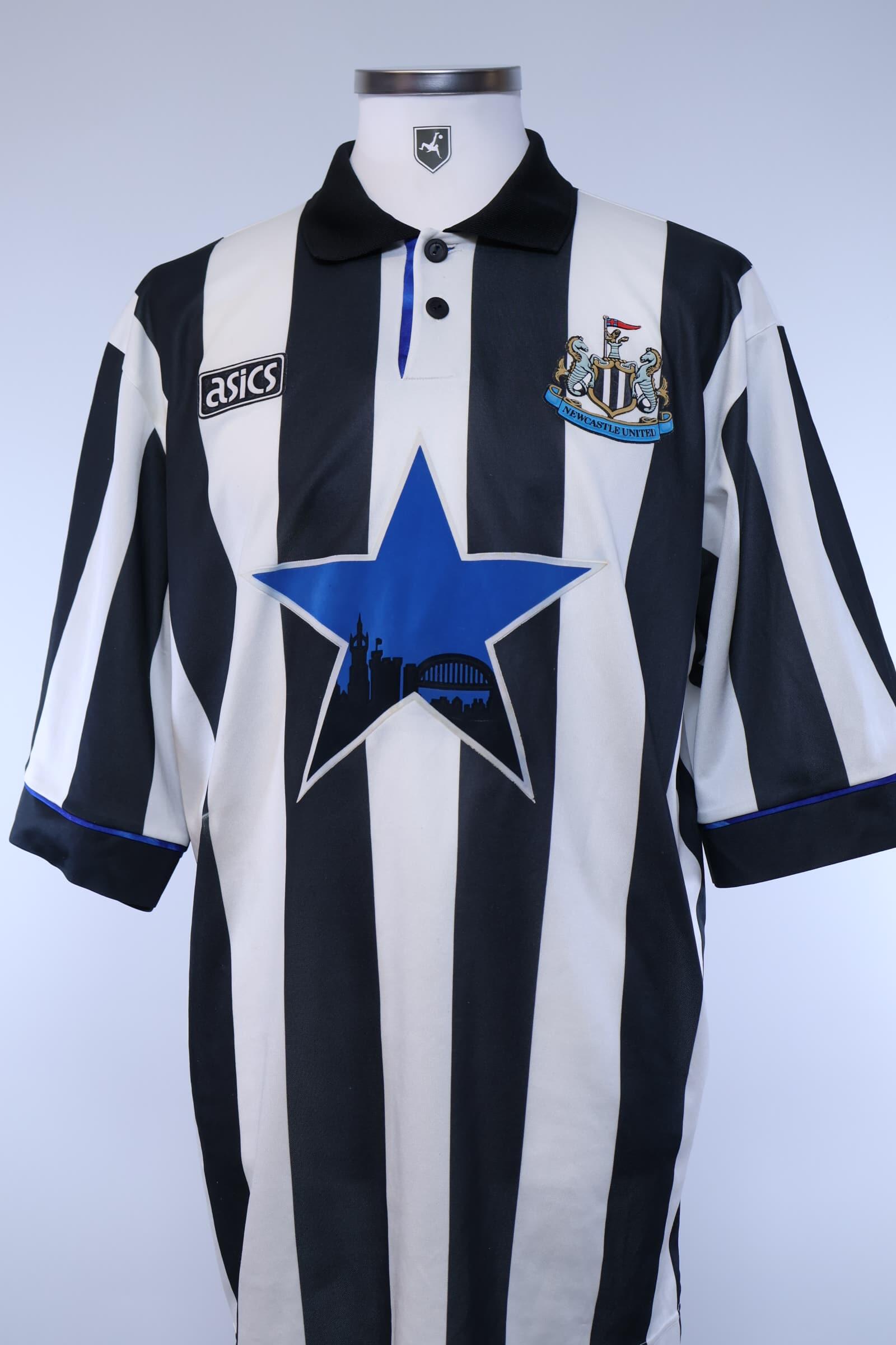 Newcastle United 1993/95 Home Shirt - XLAuthentic Original Football Shirt