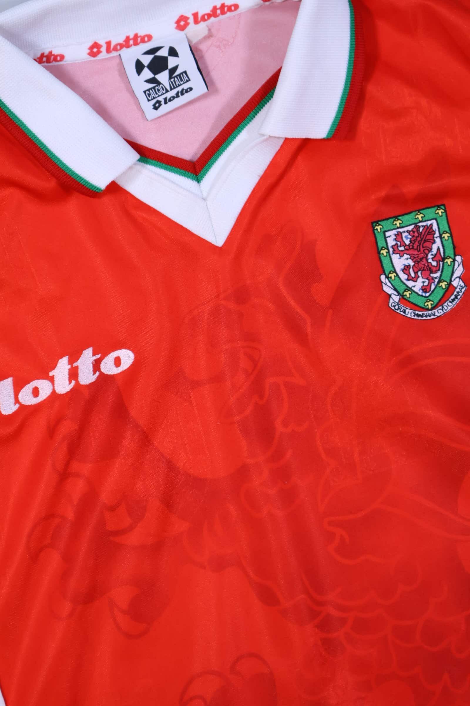Wales 1998/00 Home Shirt - M Authenic Original Football Shirt