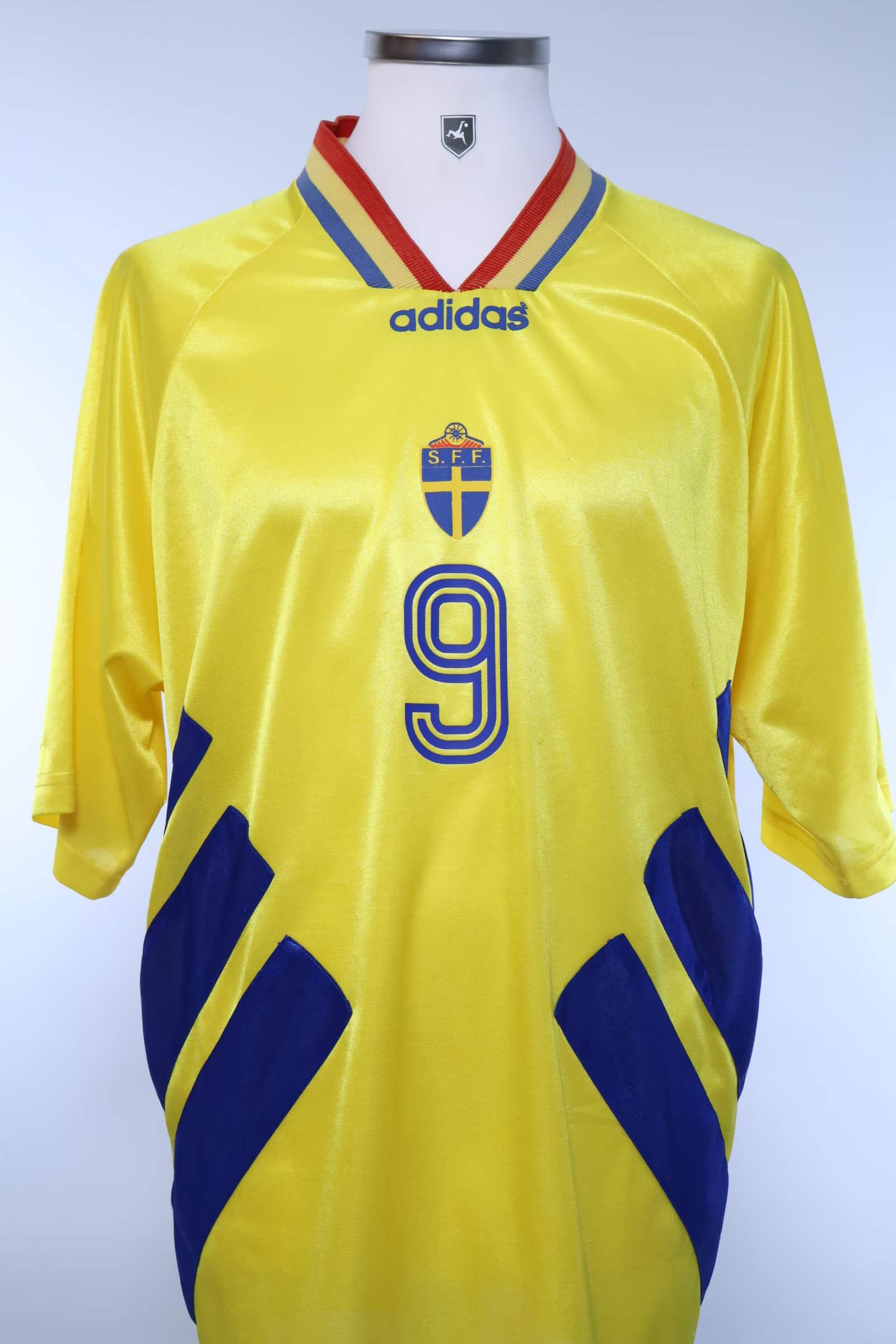 Sweden 1995/96 Thern #9 Home Shirt - Player Issue South American Version - LAuthentic Original Football Shirt