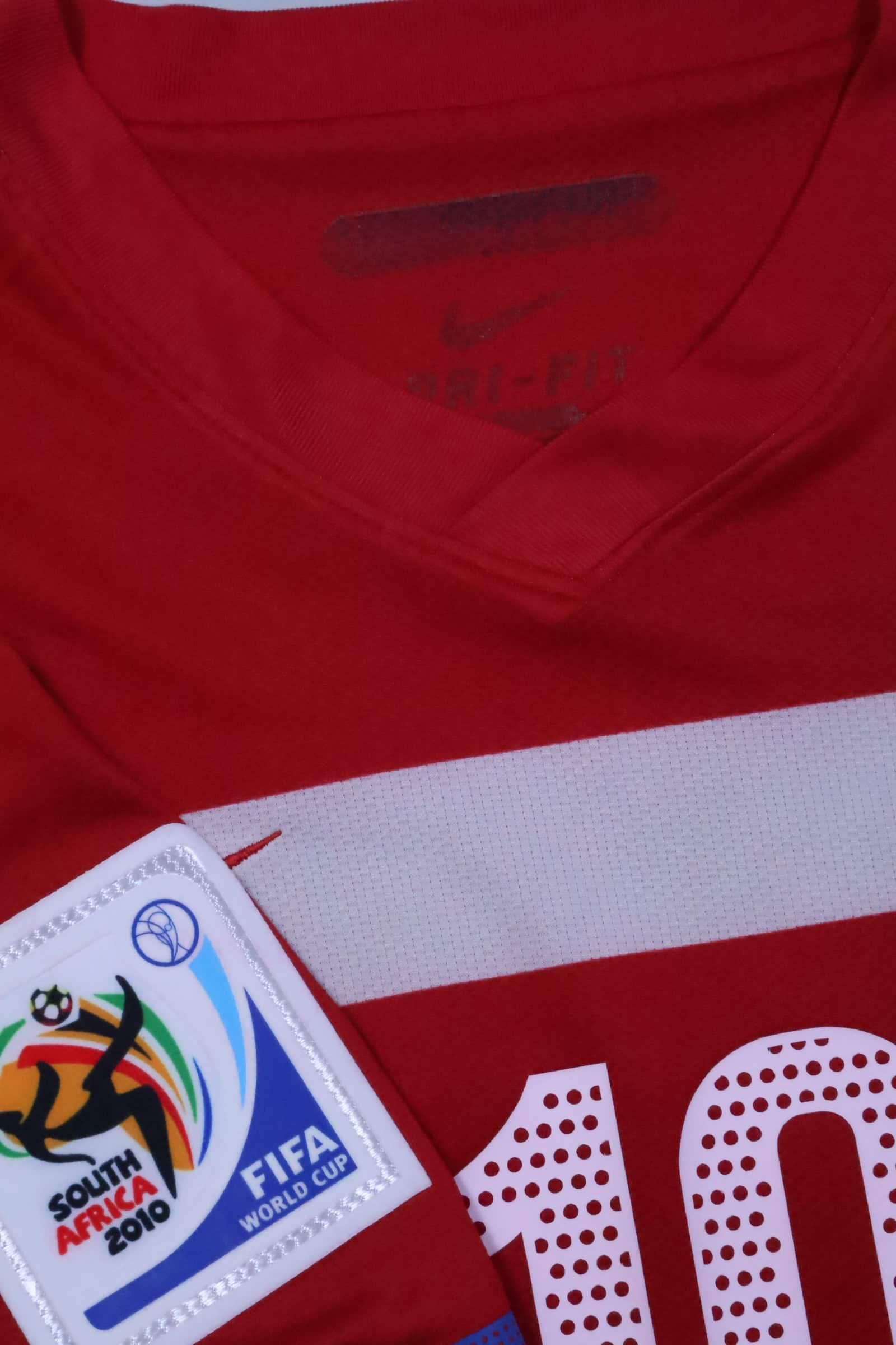 Serbia 2010/11 Stankovic #10 Home Shirt - L Authenic Original Football Shirt