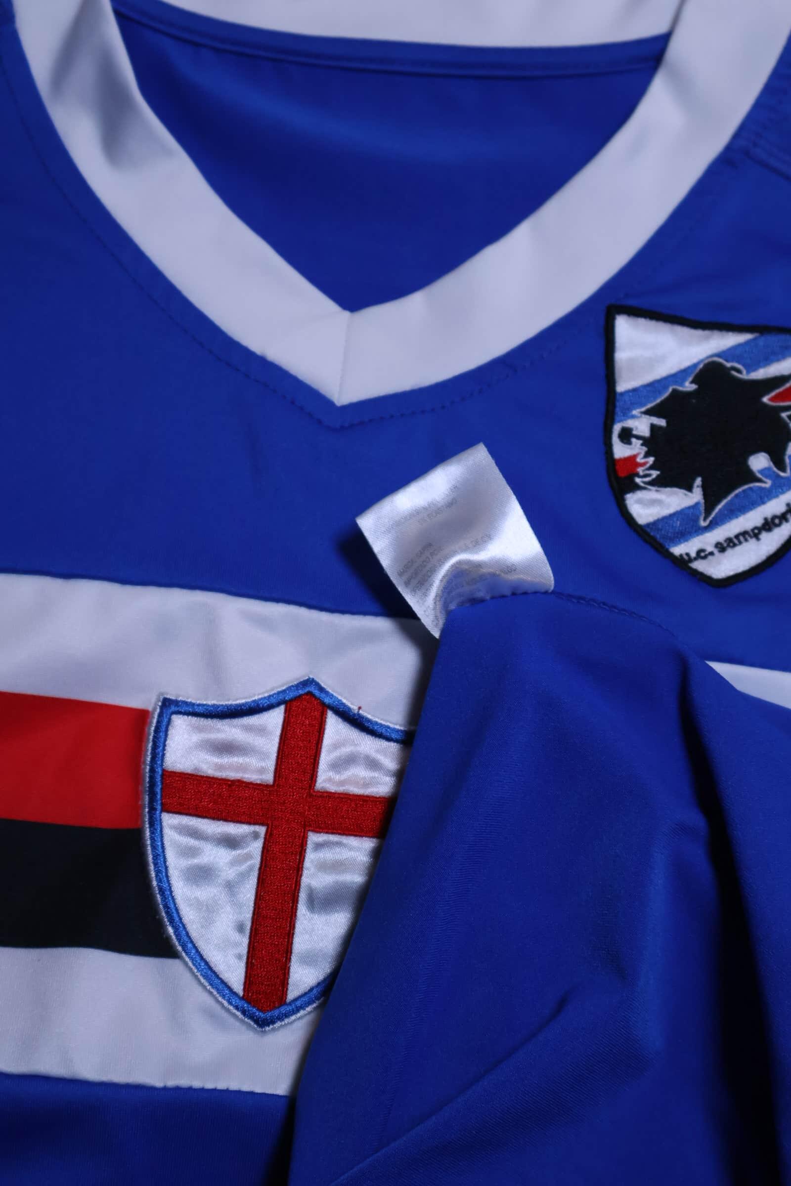 Sampdoria 2010/11 Home Shirt - M Authenic Original Football Shirt