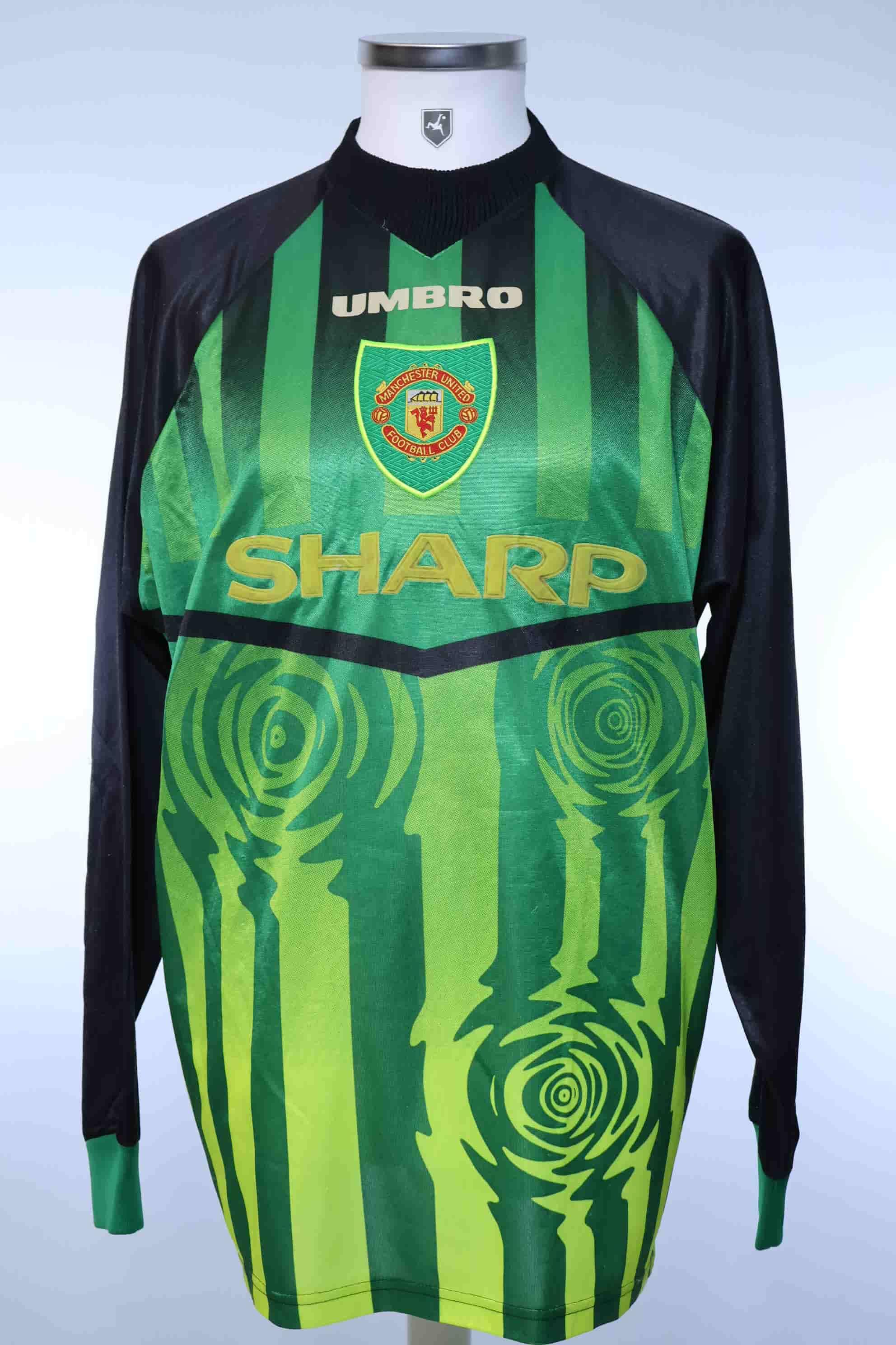 Manchester United 1997/98 Goalkeeper Shirt - L- FRONT