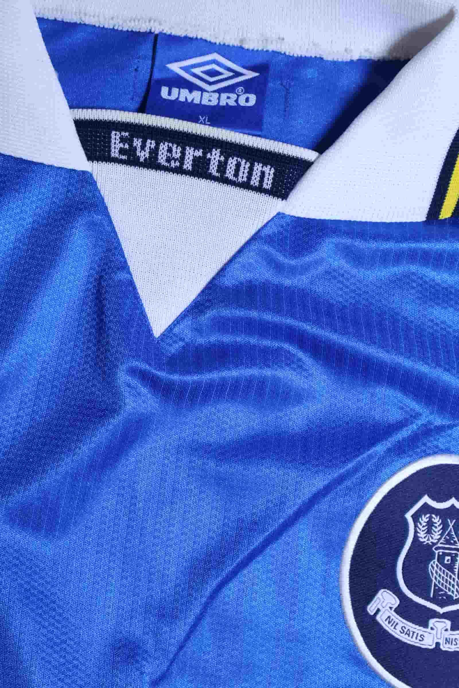 Everton Ferguson #9 1998/99 Home Shirt - XL- TAGS