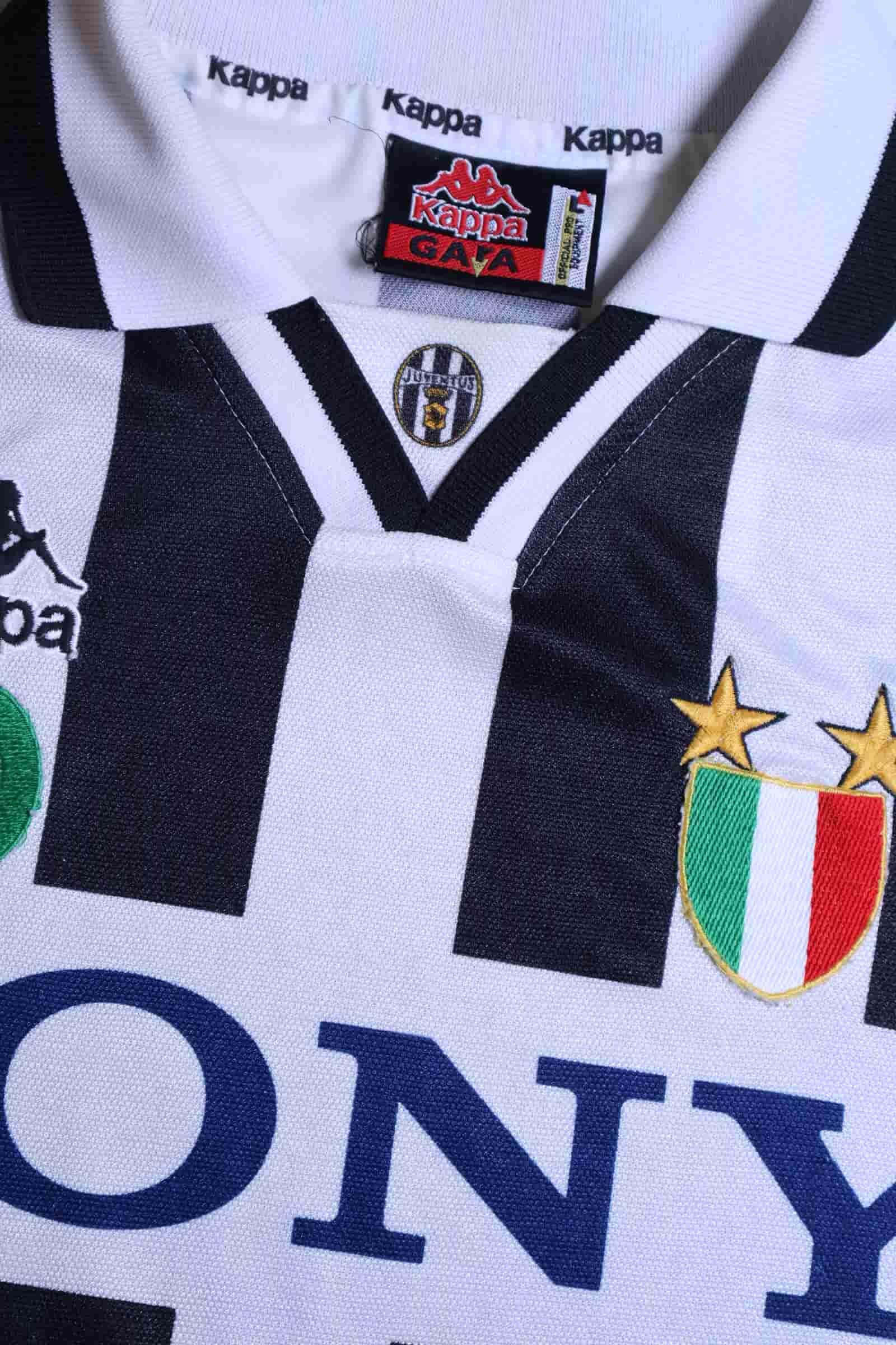 Juventus 1995/97 Home Shirt - L- TAGS