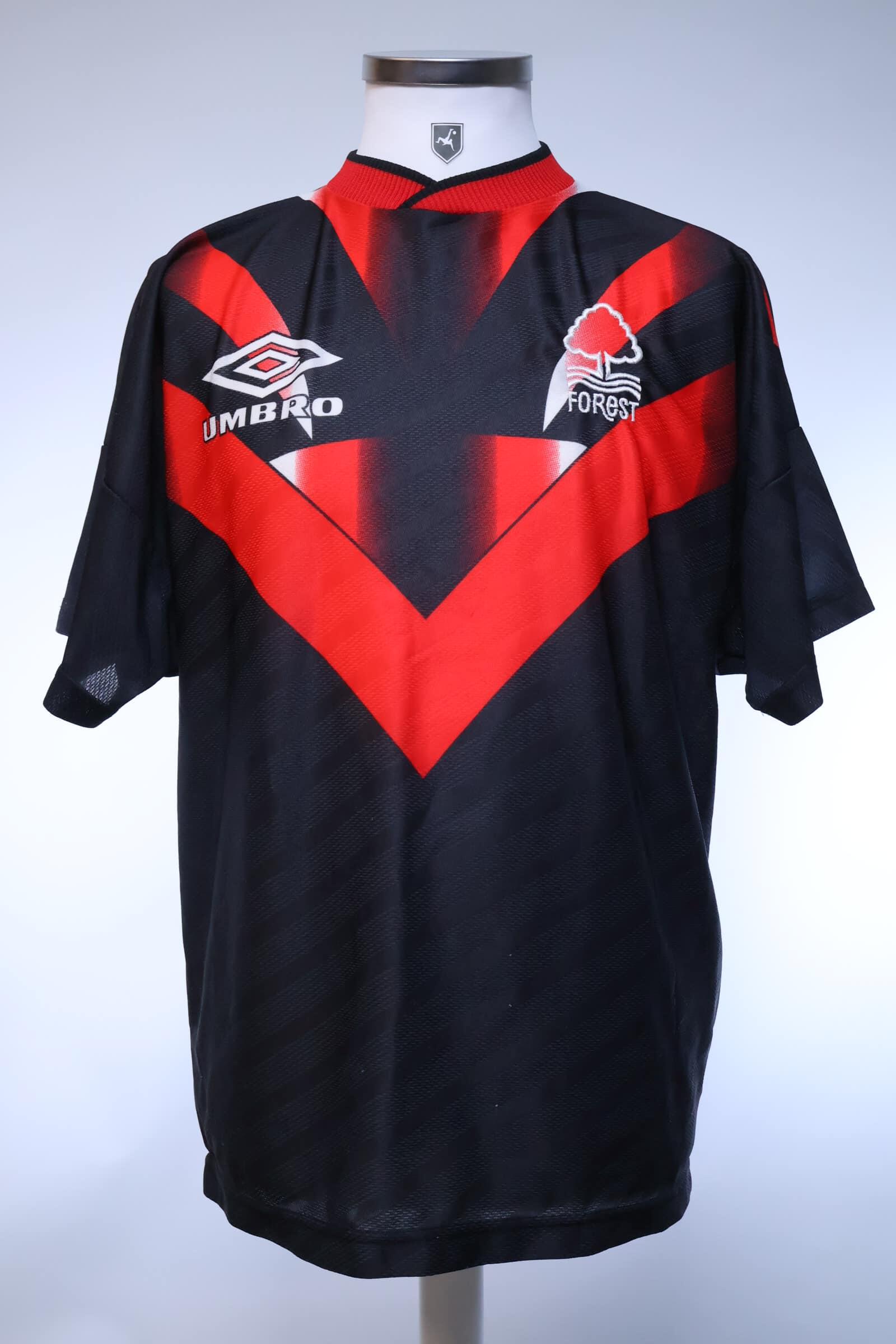 Nottingham Forest 1995/97 Away Shirt - L- FRONT