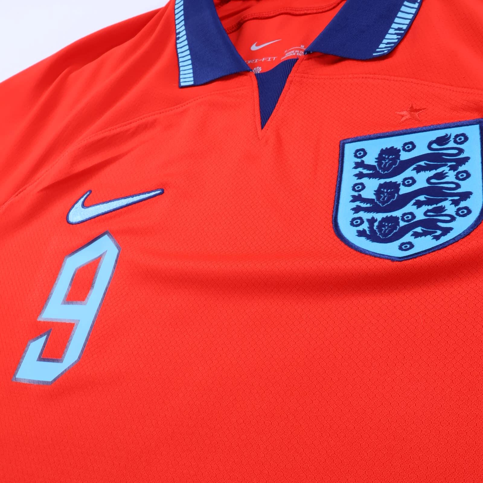England Kane #9 2022/23 Away Shirt - M
