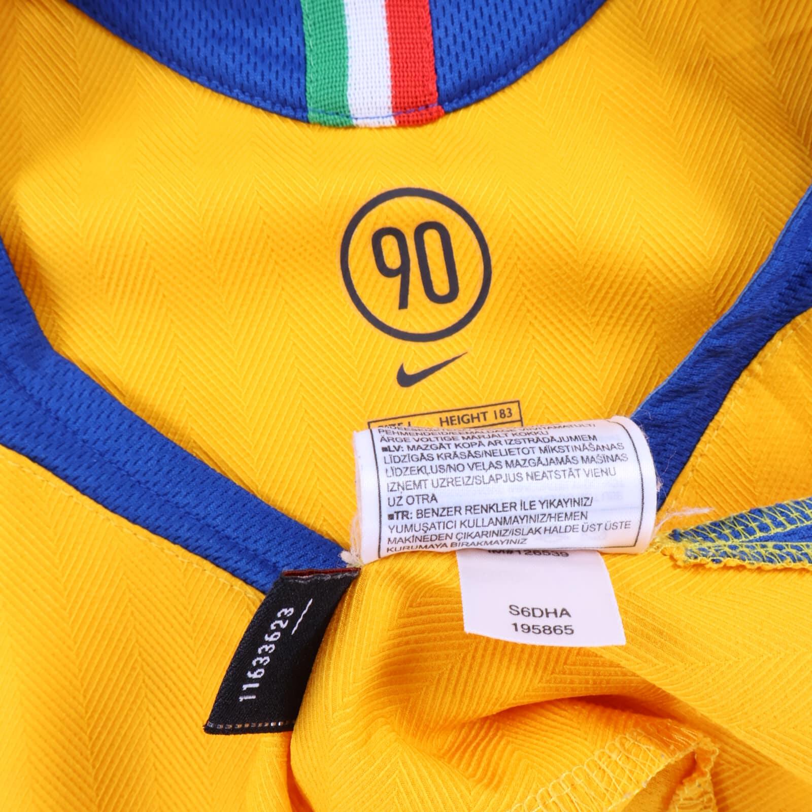 Juventus 2005/06 Third Shirt - L