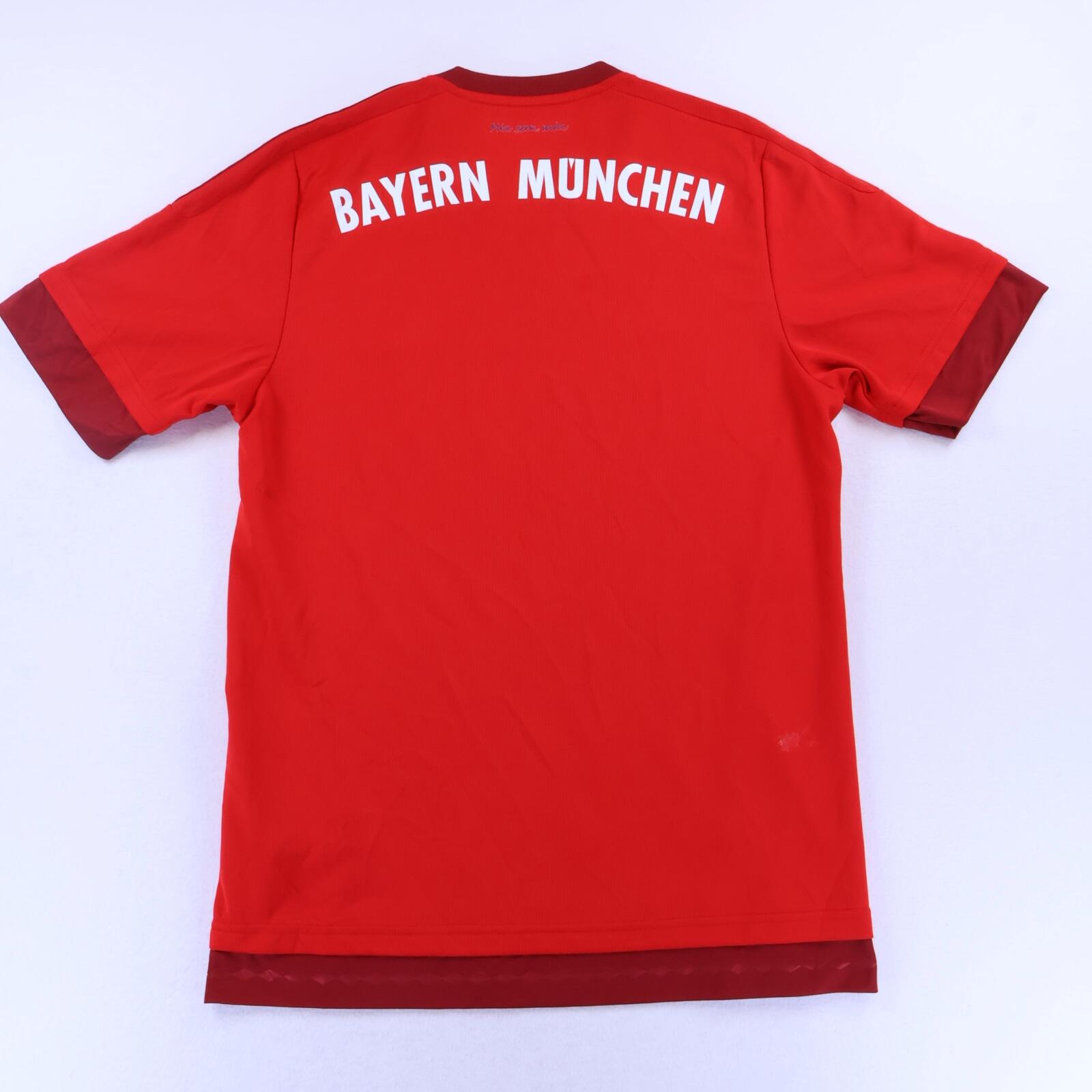 Bayern Munich 2015/16 Home Shirt - M