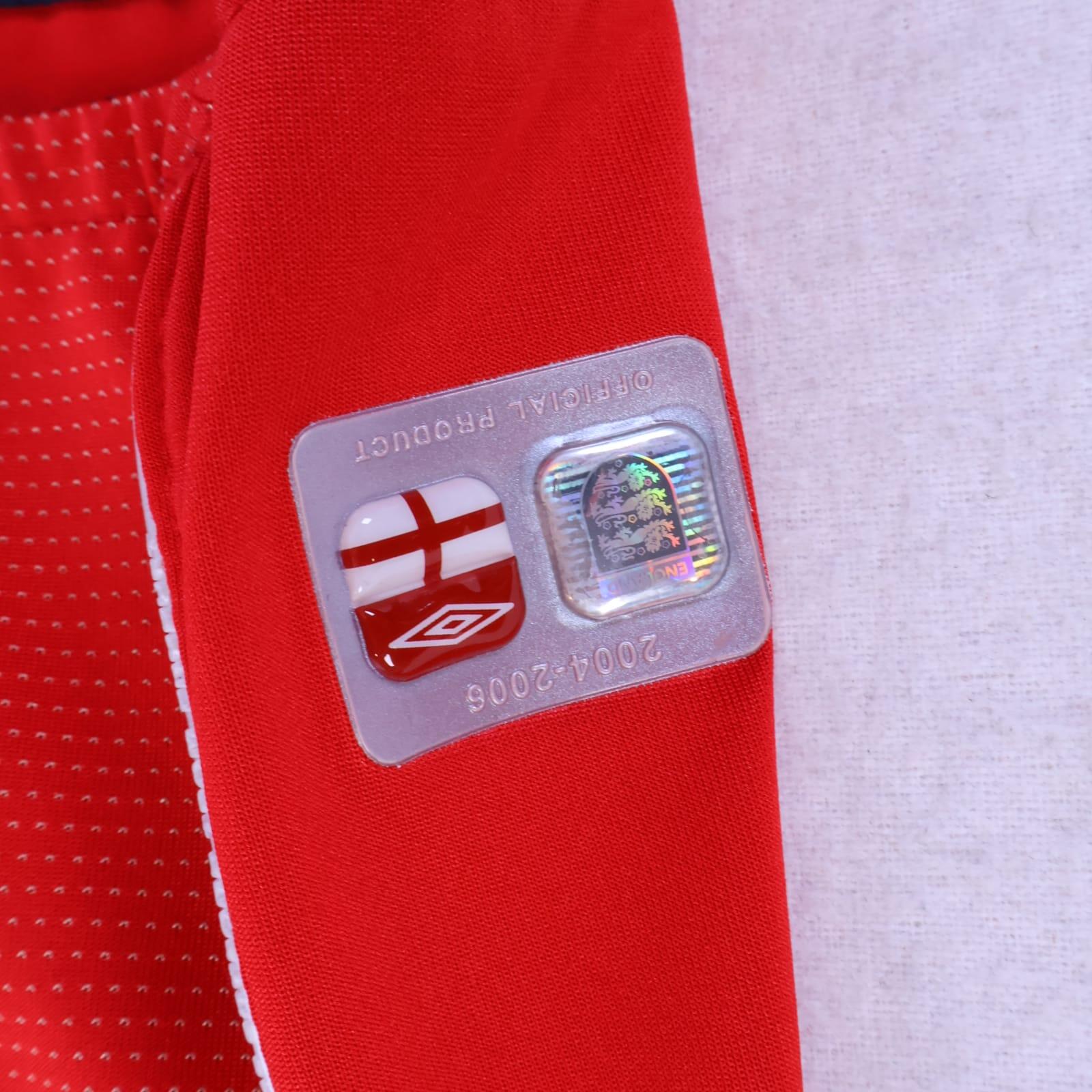 England Beckham #7 2004/05 Away Shirt - M