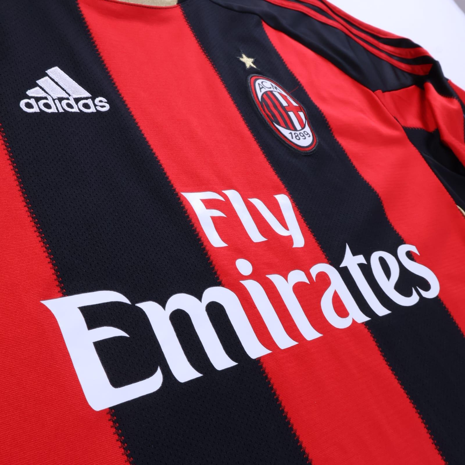Ac Milan Ibrahimović #11 2010/11 Home Shirt - L
