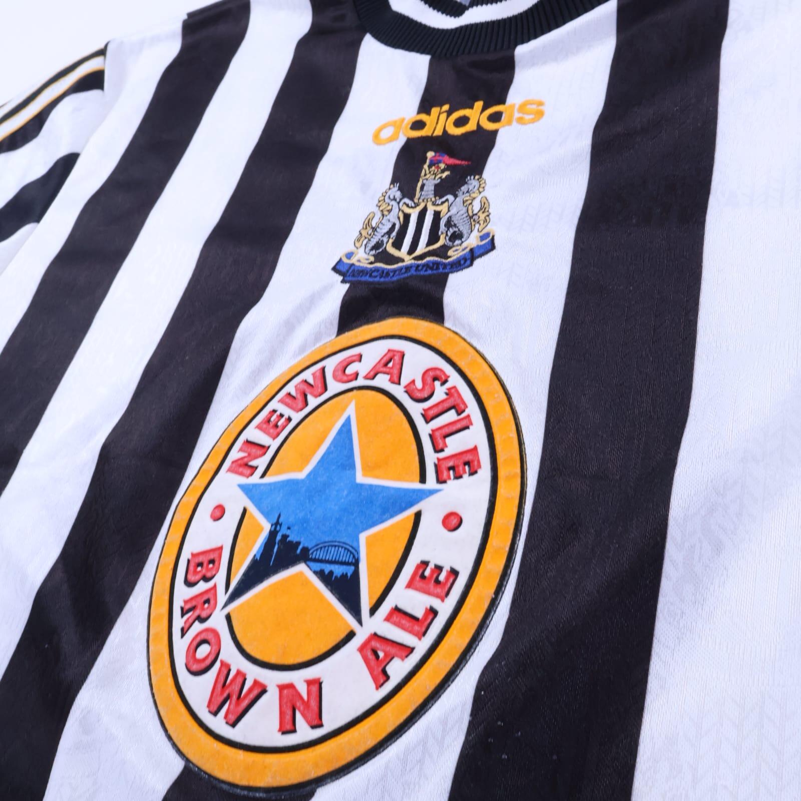 Newcastle United Peacock #5 1997/99 Home Shirt - L