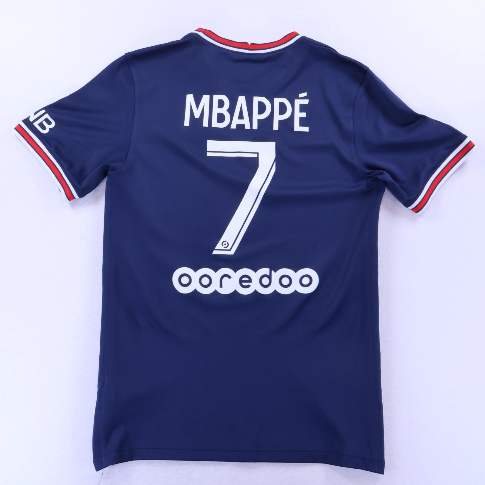 Paris Saint-Germain F.C Mbappé #7 2021/22 Home Shirt - S