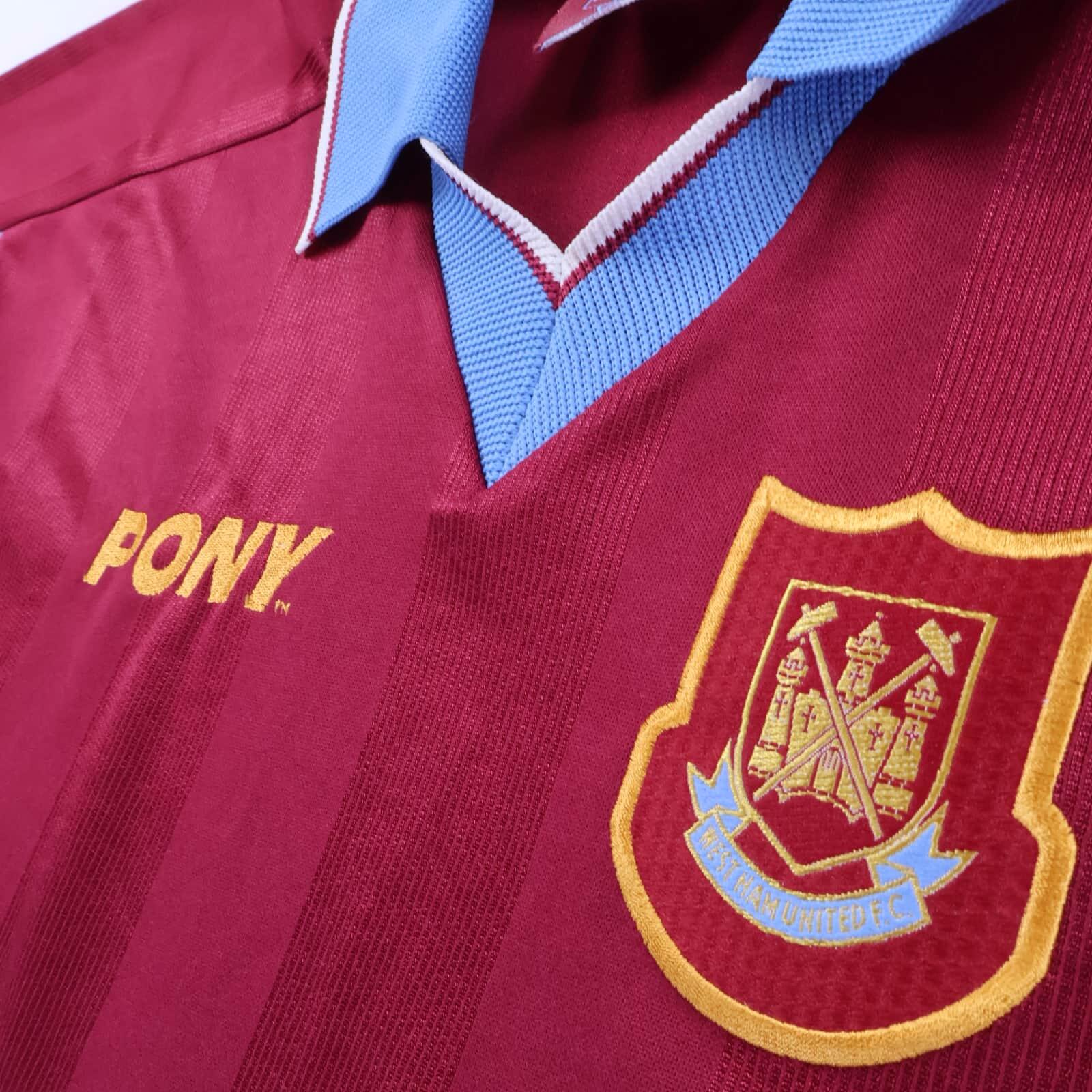 Aston Villa 1997/98 Home Shirt - M
