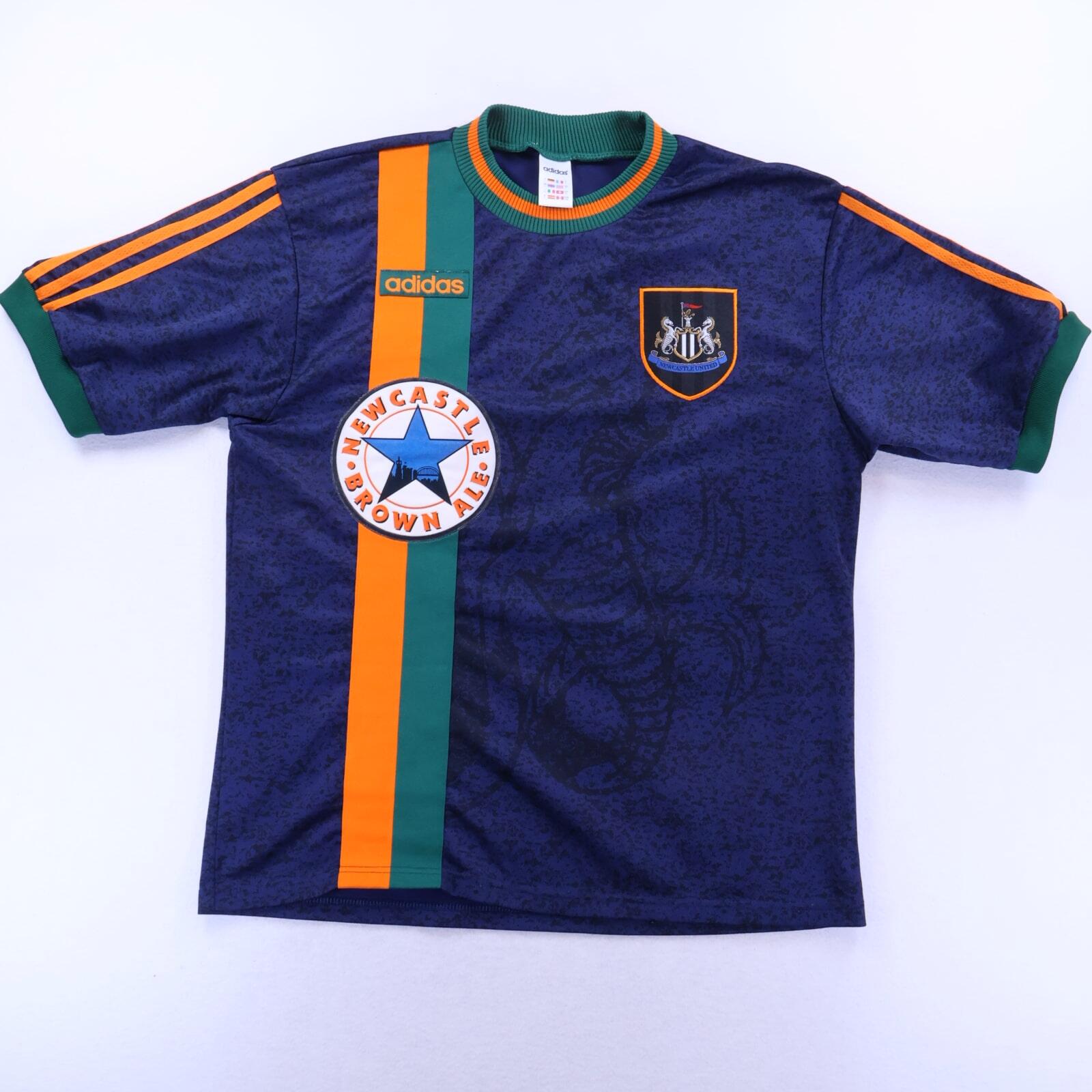 Newcastle United Asprilla #11 1997/98 Away Shirt - L