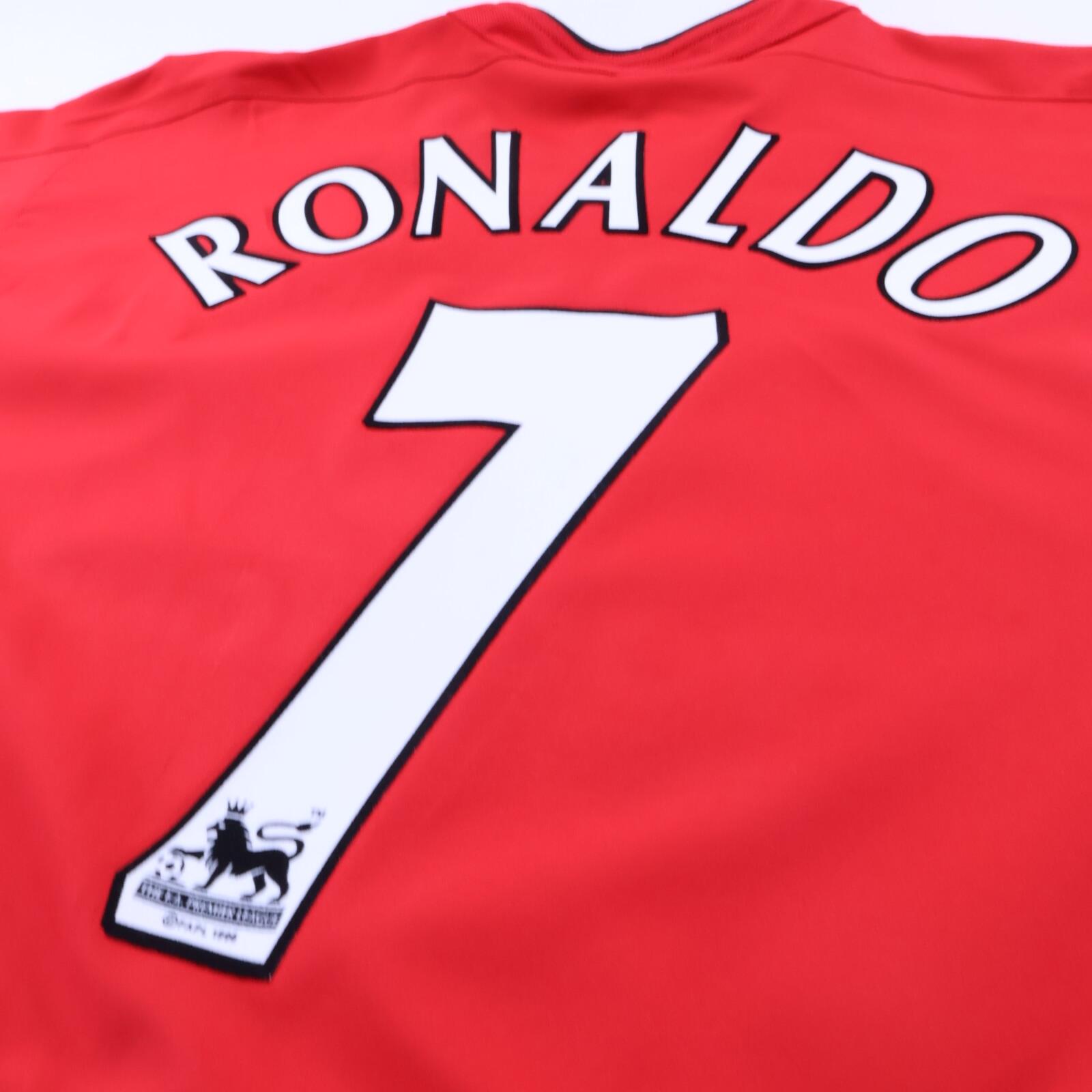 Manchester City Ronaldo #7 2002/04 Home Shirt - L