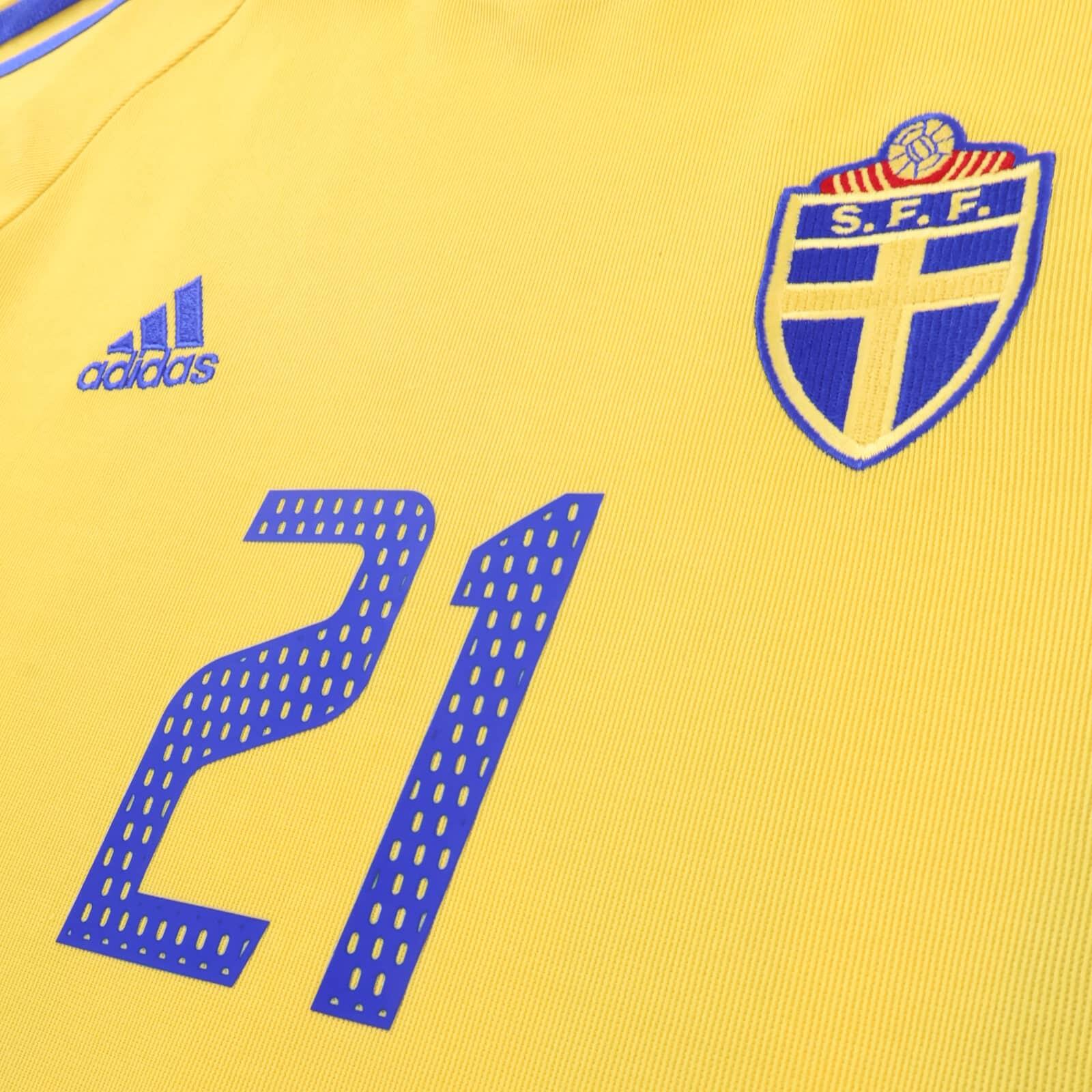 Sweden Ibrahimović #21 2002/03 Home Shirt - L