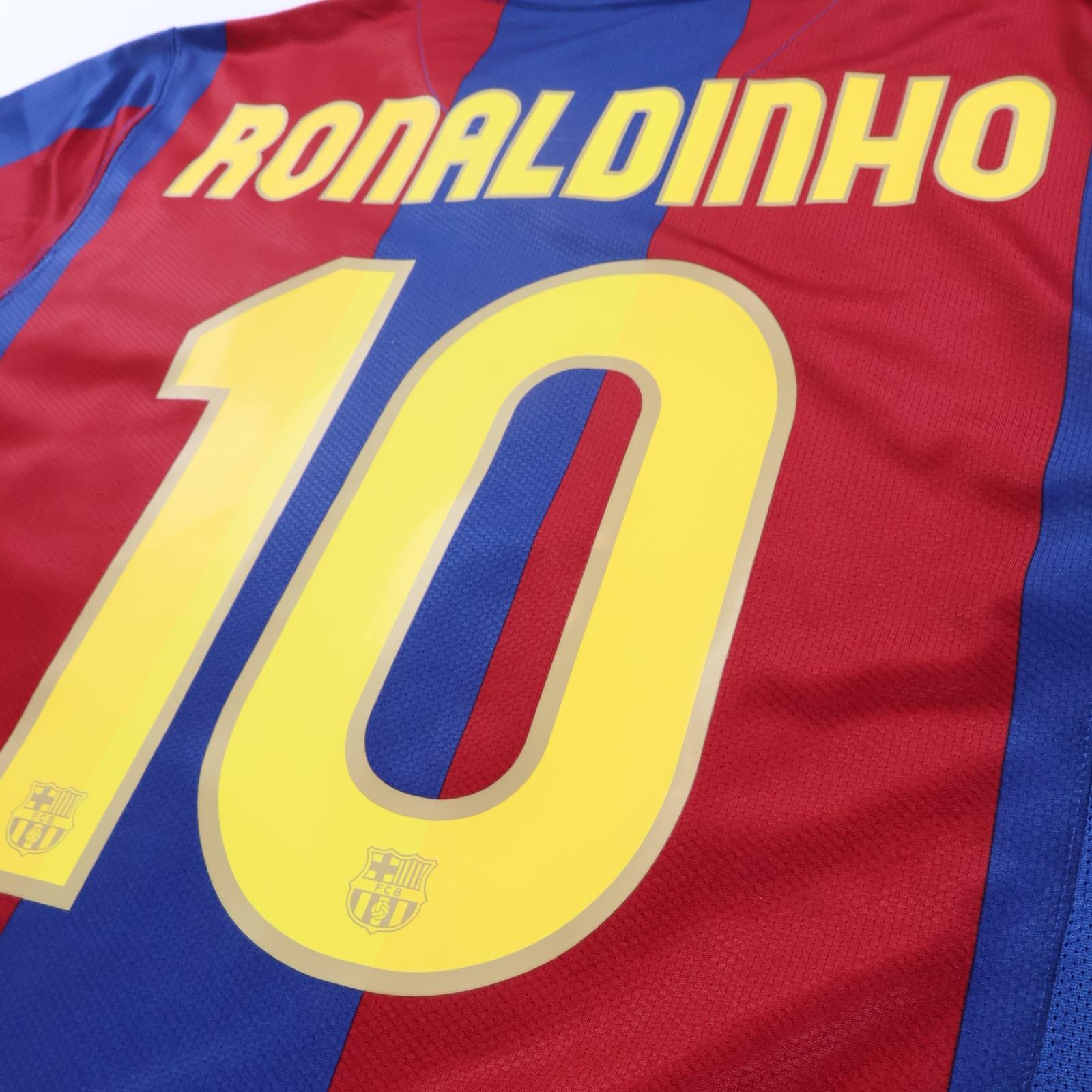 Barcelona Ronaldinho #10 2007/08 Home Shirt - M