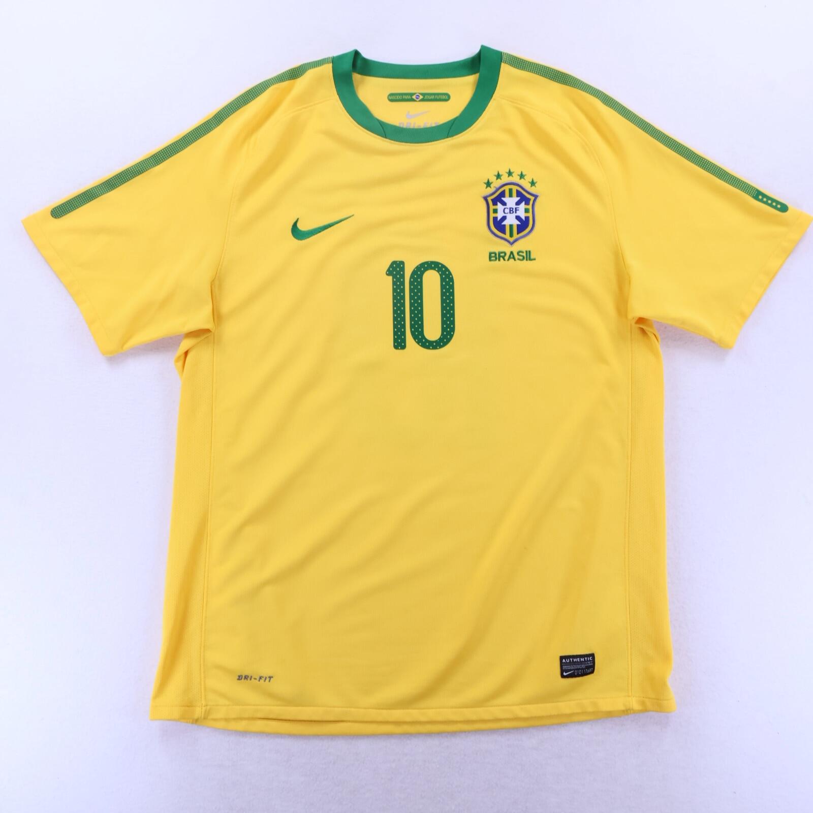 Brazil Ronaldinho #10 2010/11 Home Shirt - L
