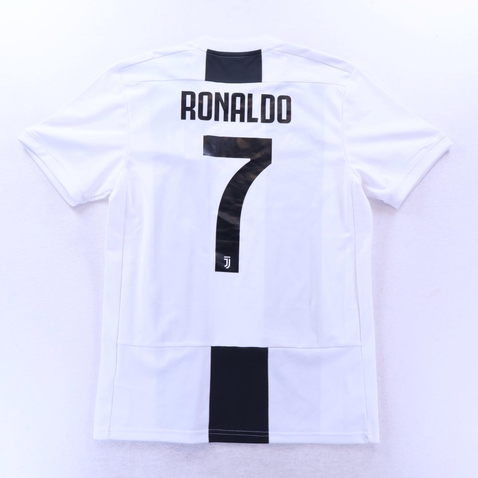 *NWT* Juventus Ronaldo #7 2018/19 Home Shirt - M