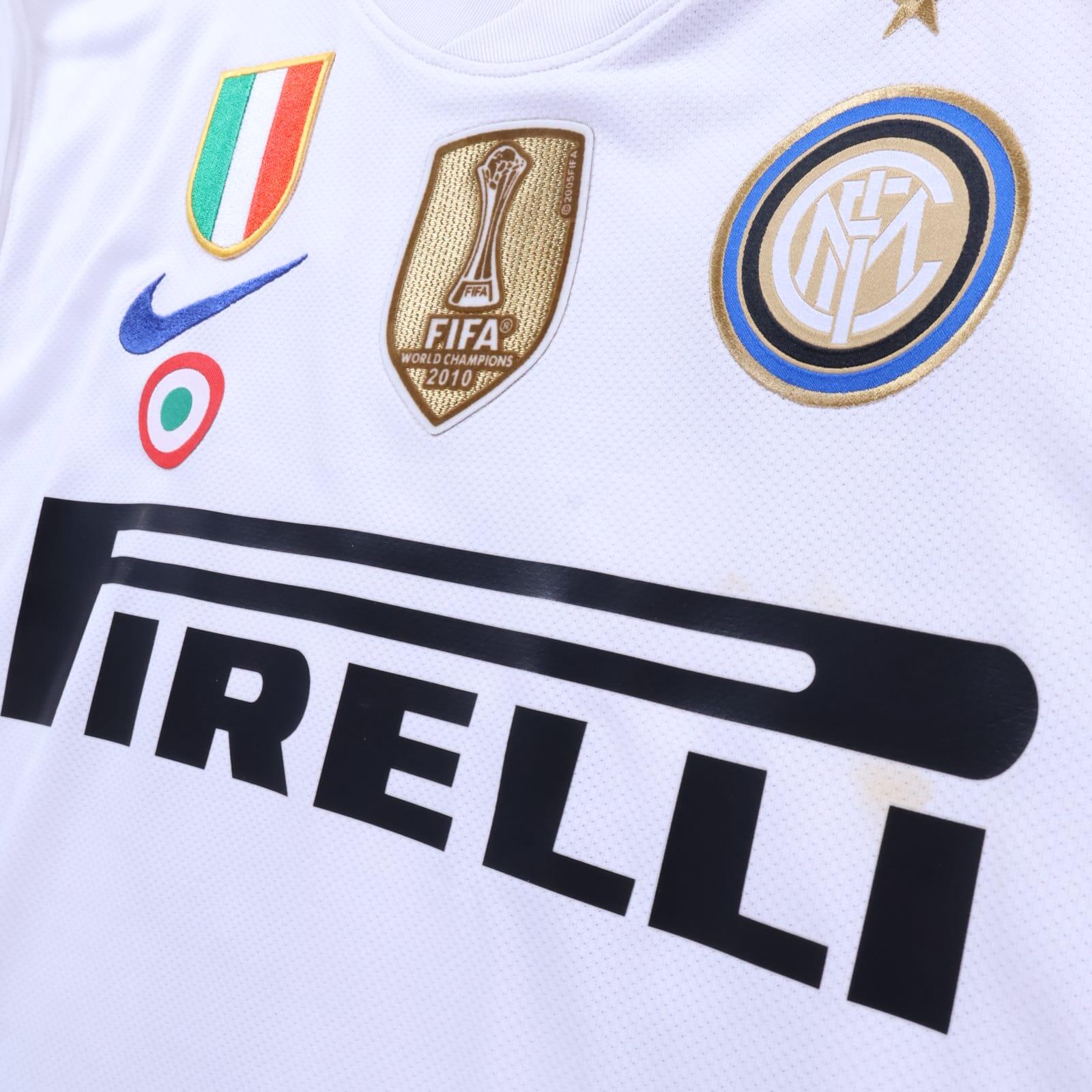 Inter Milan Milito #22 2010/11 Away Shirt - L
