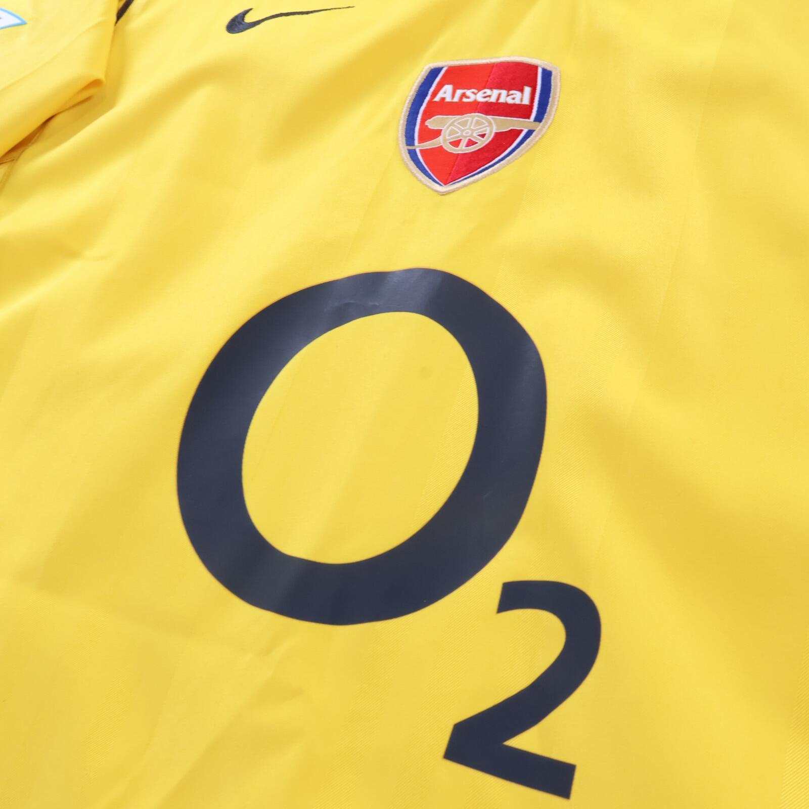 Arsenal Reyes #9 2005/06 Away Shirt - M