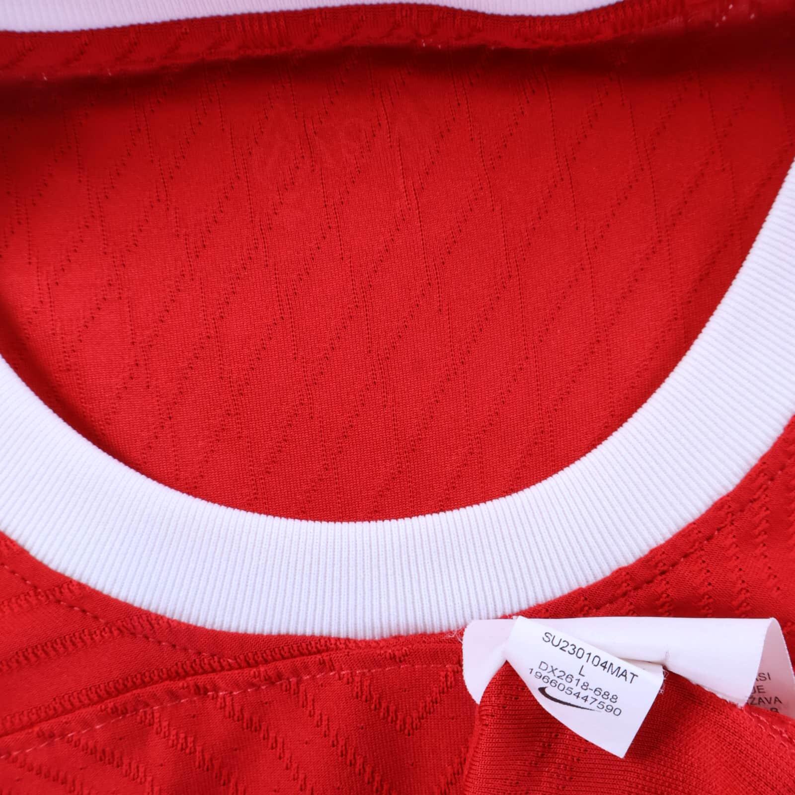 Liverpool F.C M. Salah #11 2023/24 Home Shirt - L