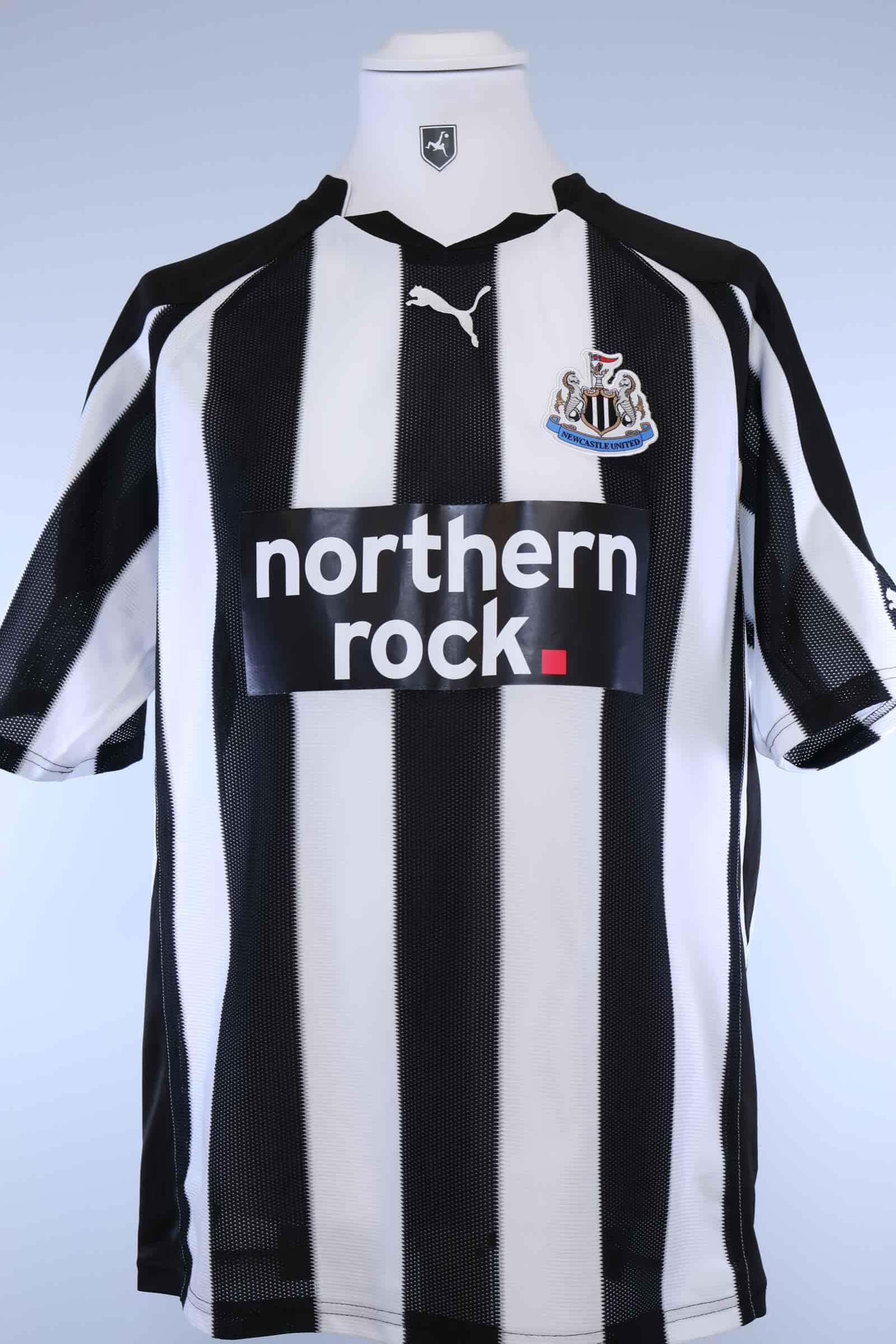 Newcastle United 2010/11 Ben Arfa #37 Home Shirt - L Authenic Original Football Shirt