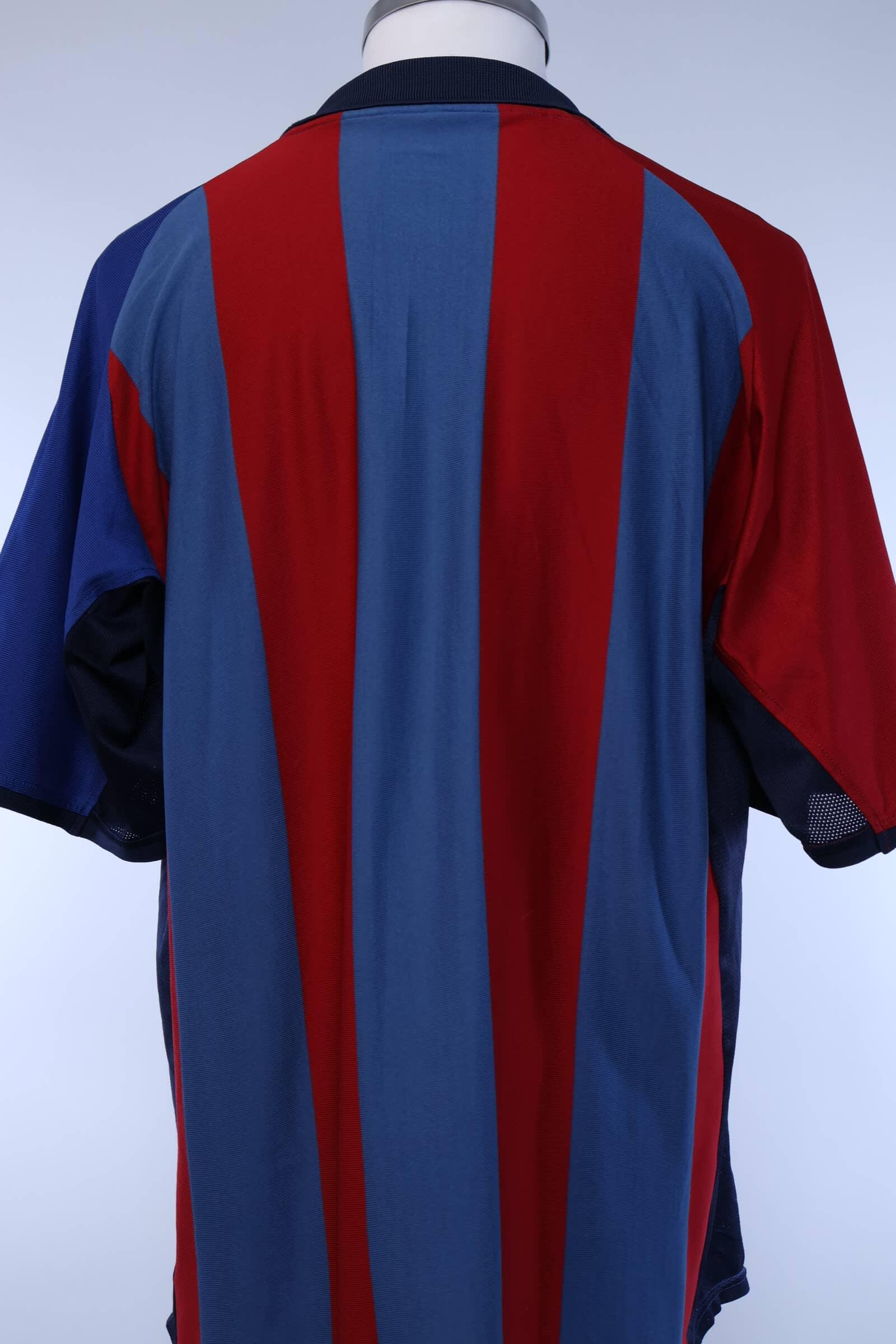 Barcelona 2001/02 Home Shirt - XL Authenic Original Football Shirt