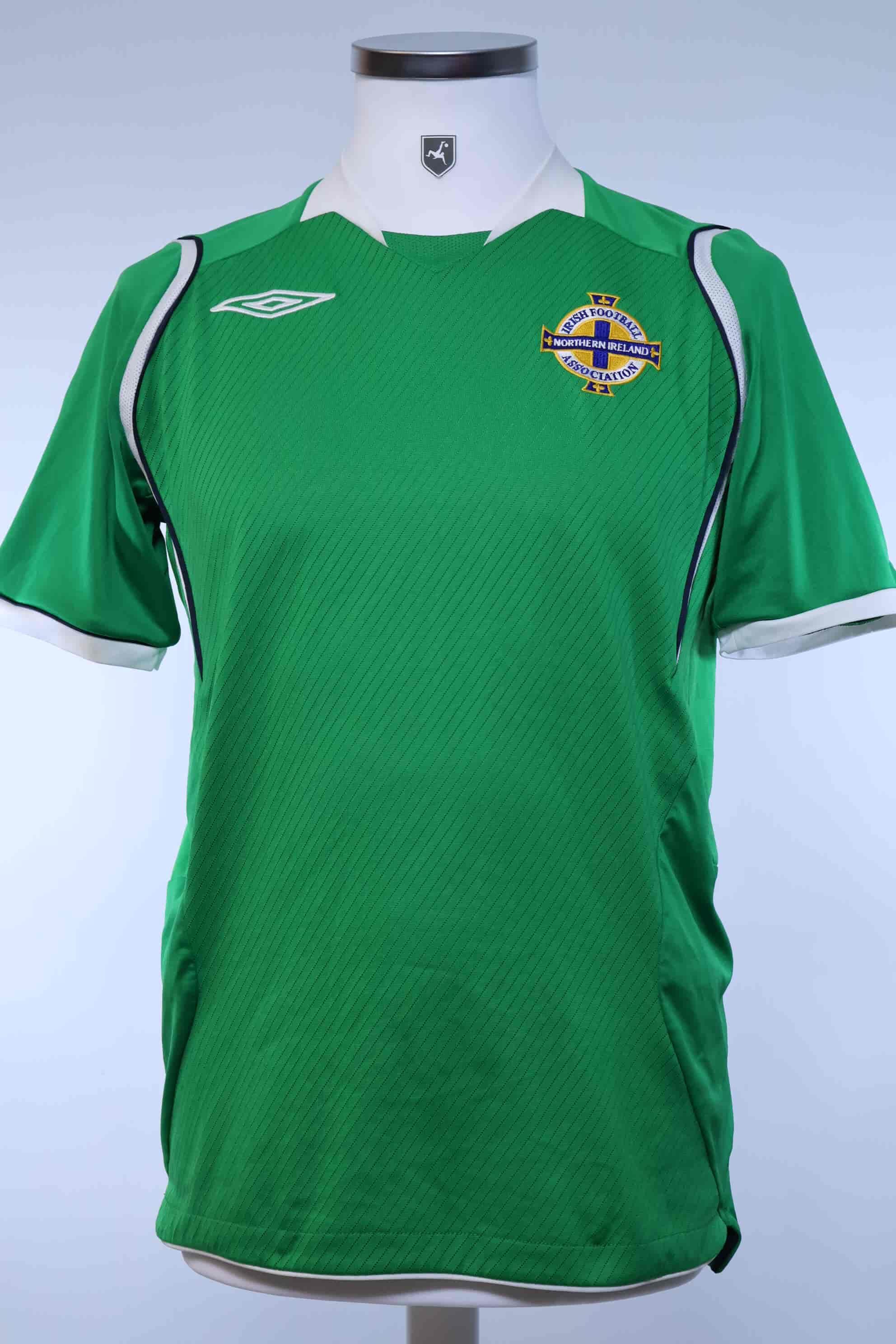 Northern Ireland 2008/09 Home Shirt - S- FRONT
