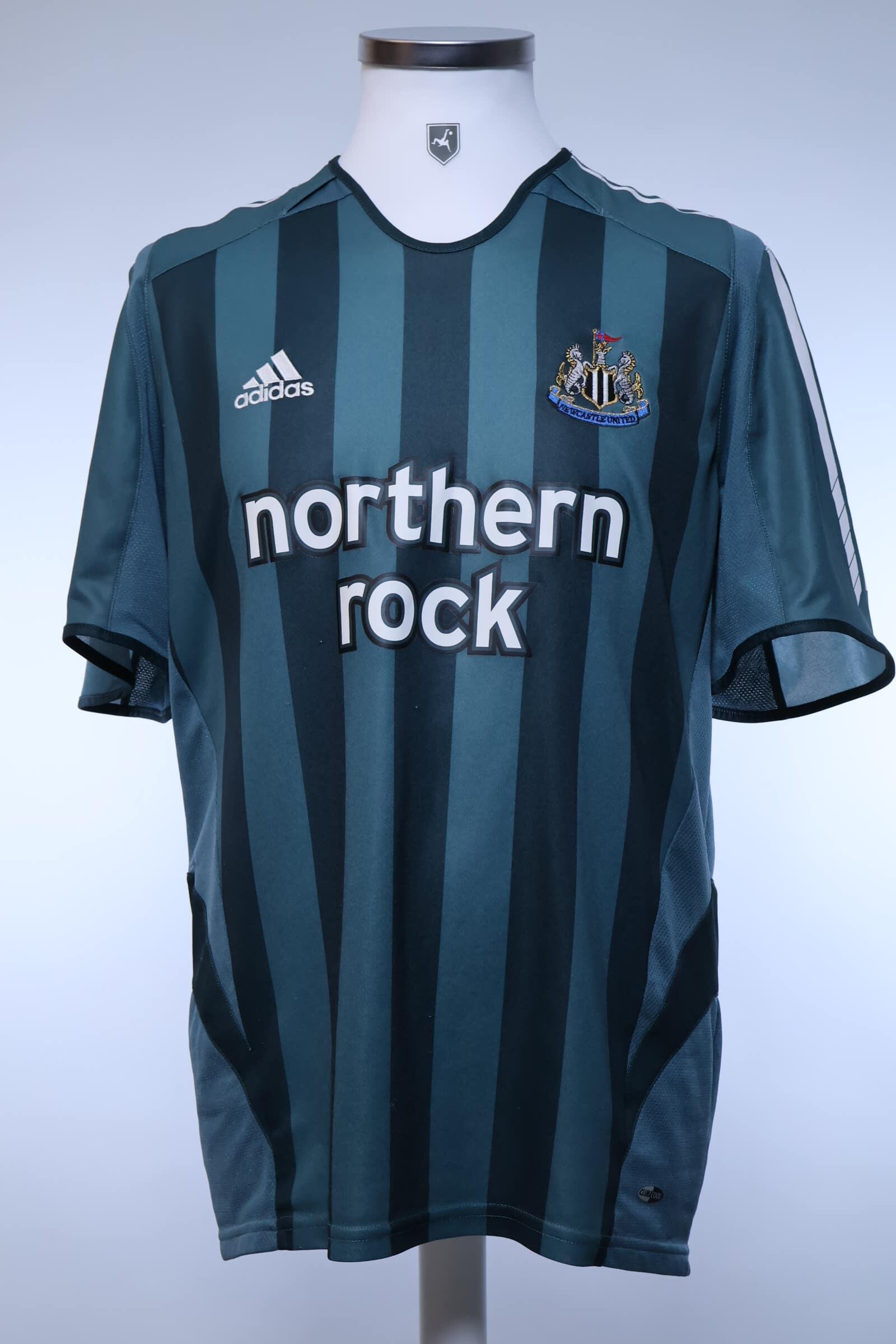 Newcastle United 2005/06 Away Shirt - M- FRONT