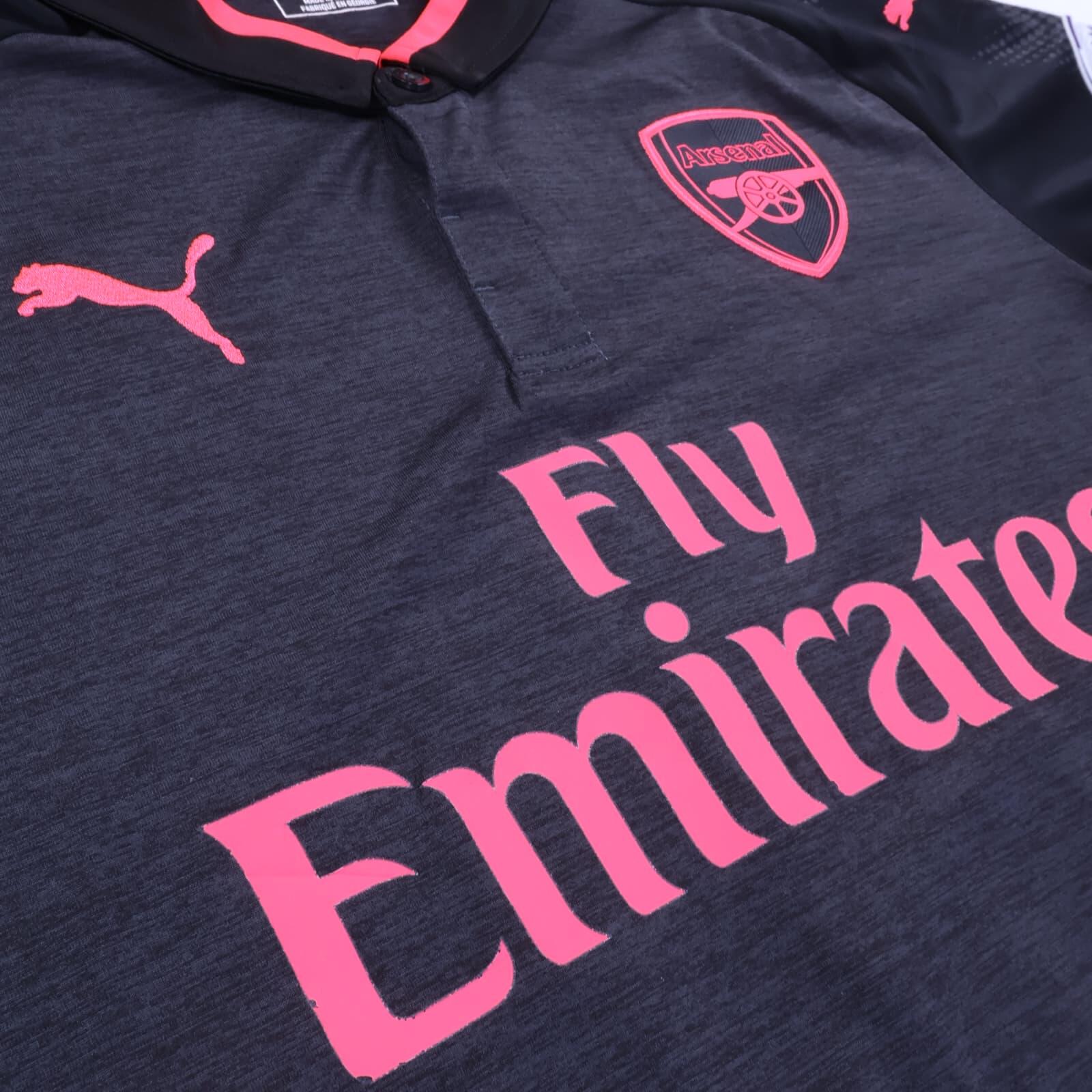Arsenal Ozil #11 2017/18 Third Shirt - M