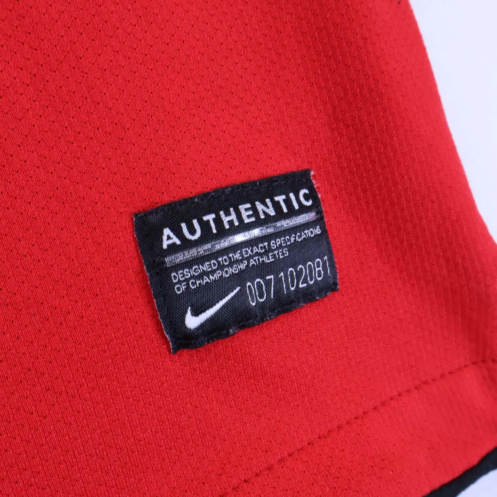 Manchester United Vidic #15 2010/11 Home Shirt - S