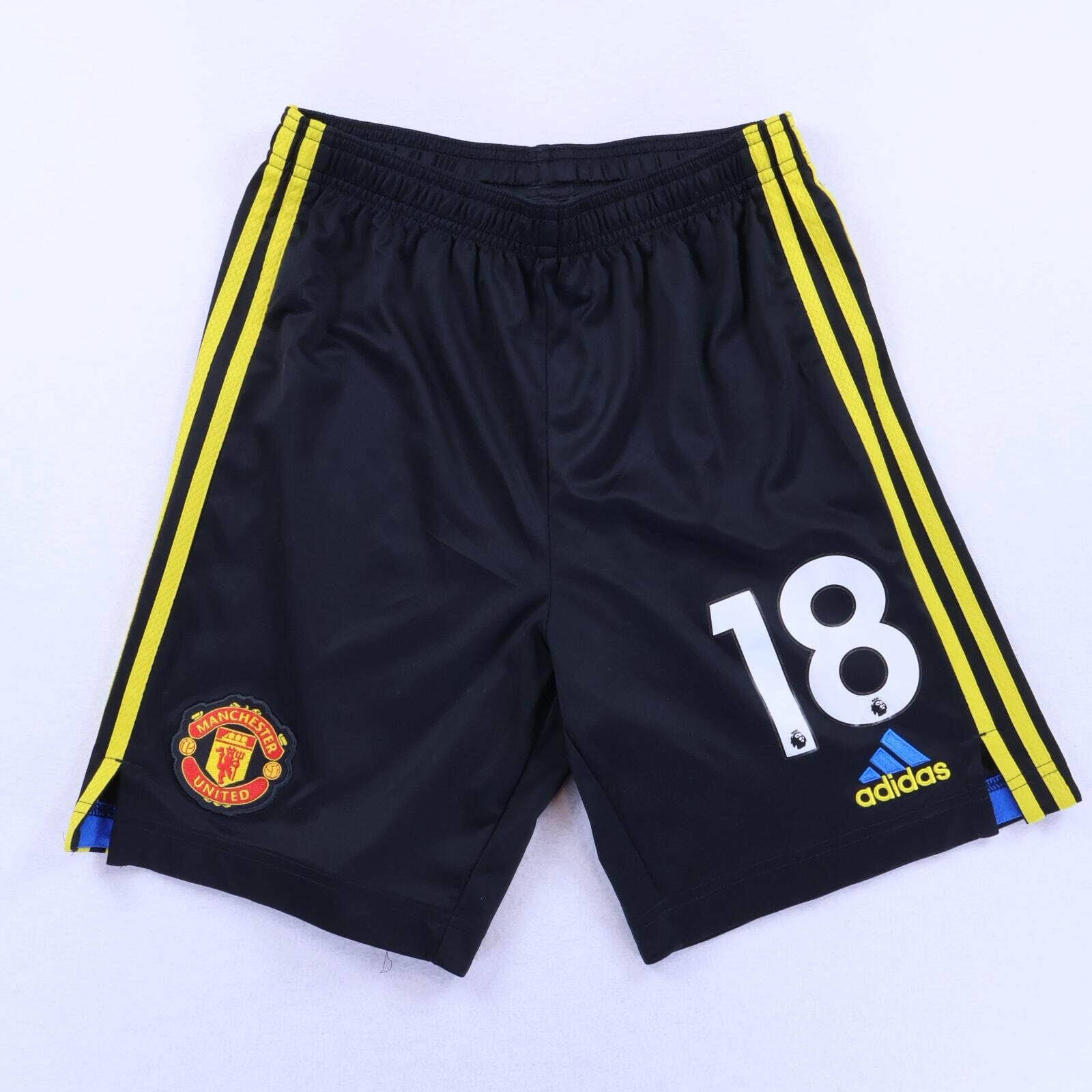 Manchester United B. Fernandes #18 2021/22 Shorts - 13-14Y- FRONT