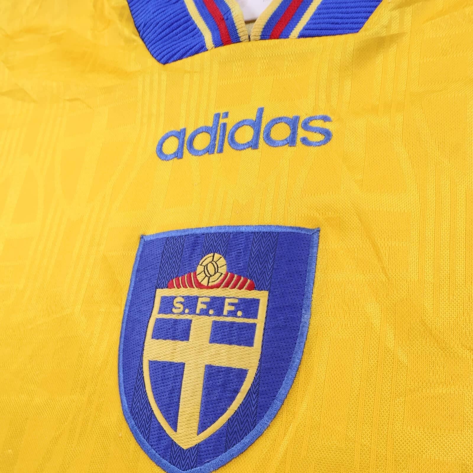 Sweden 1996/97 Home Shirt - L