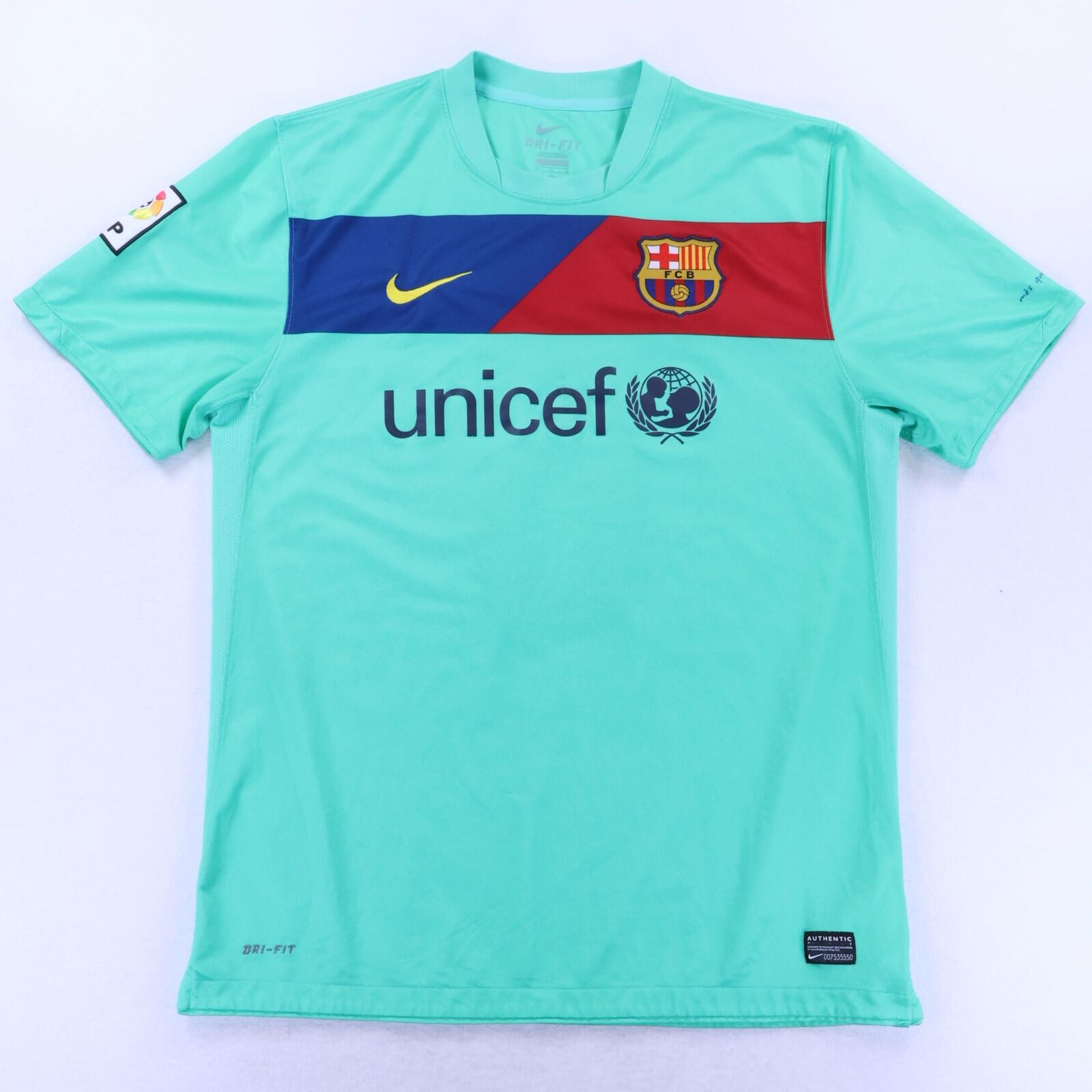 Barcelona Xavi #6 2010/11 Away Shirt - L