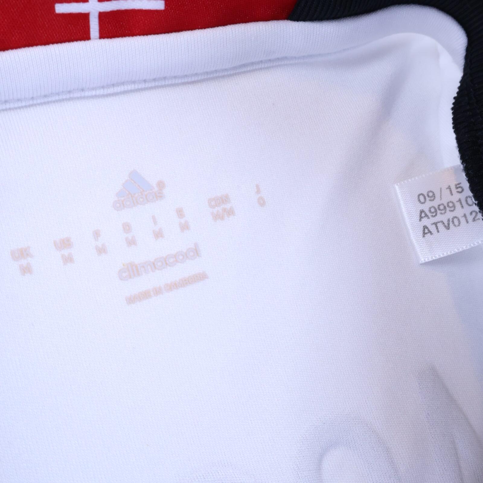 Denmark Agger #4 2015/16 Away Shirt - M