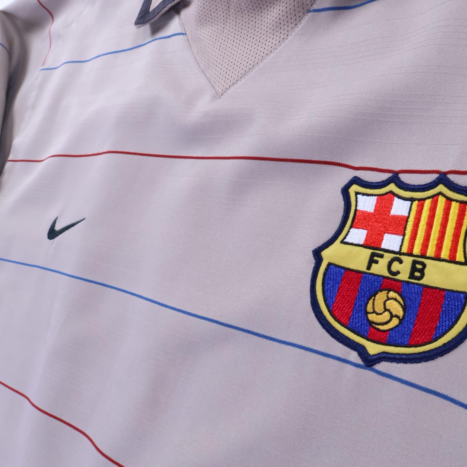 Barcelona Ronaldinho #10 2003/04 Away Shirt - XL
