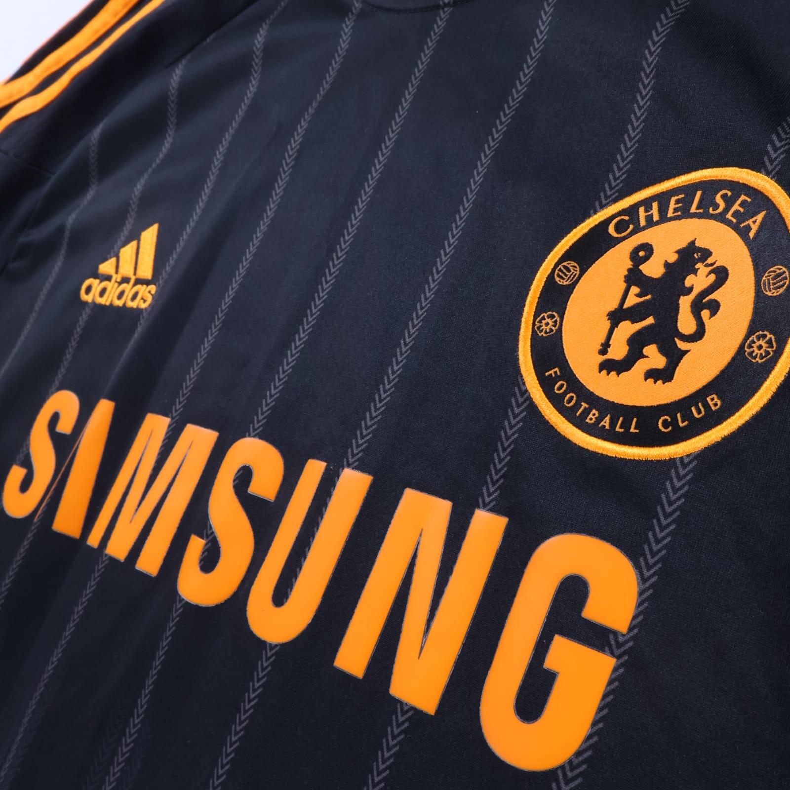 Chelsea Drogba #11 2010/11 Away Shirt - L