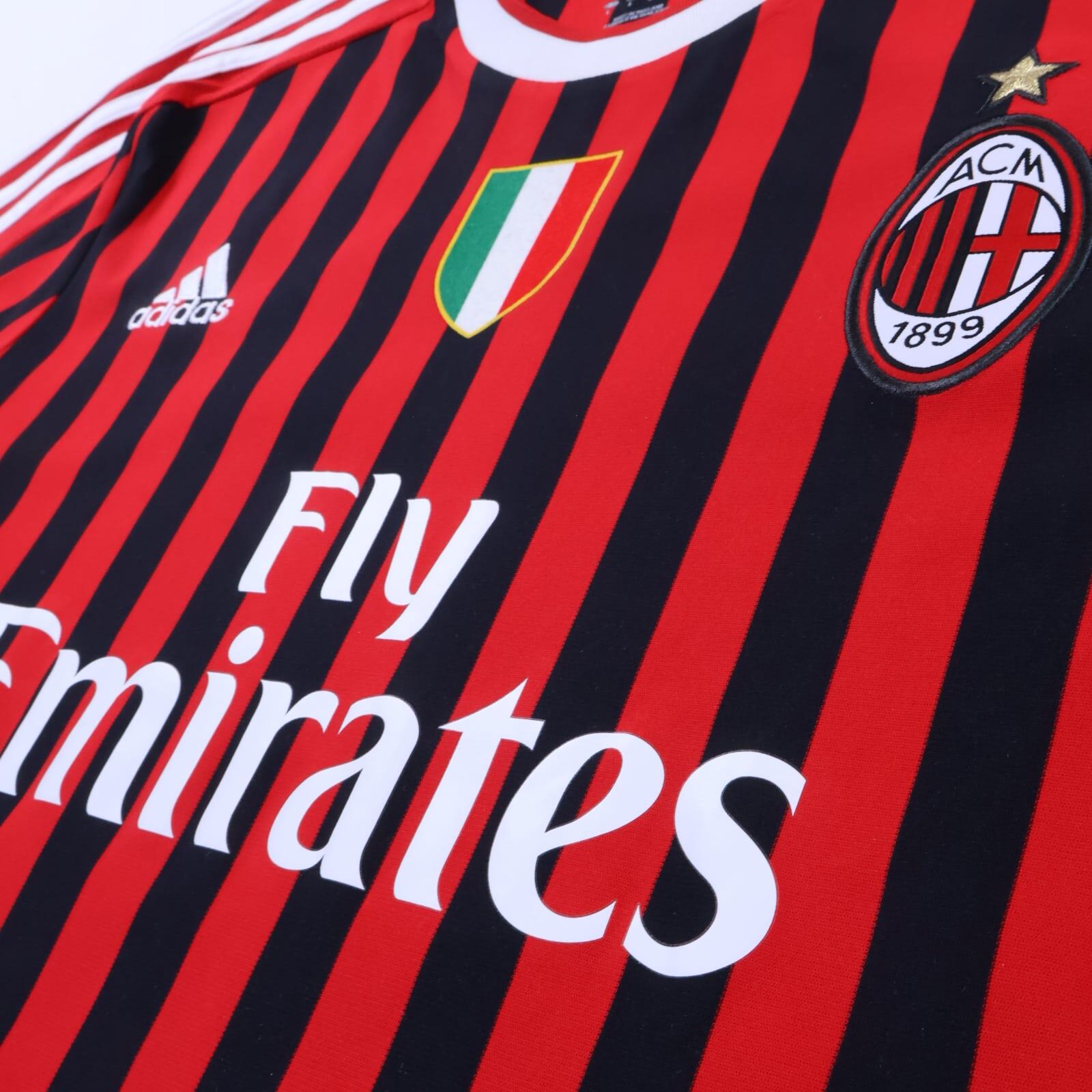 Ac Milan Ibrahimović #11 2011/12 Home Shirt - L