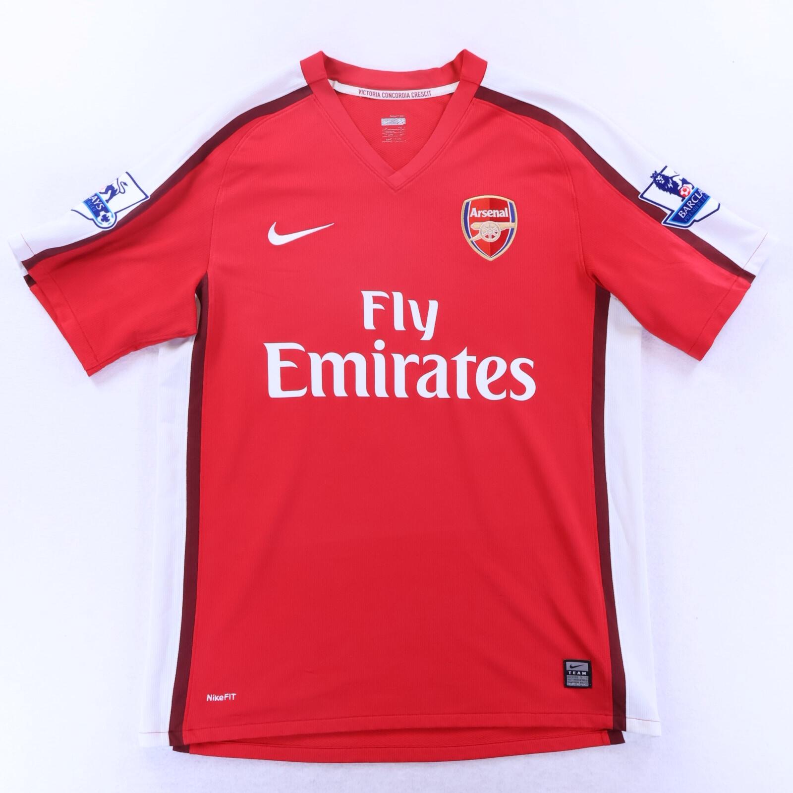 Arsenal V. Persie #11 2008/10 Home Shirt - M