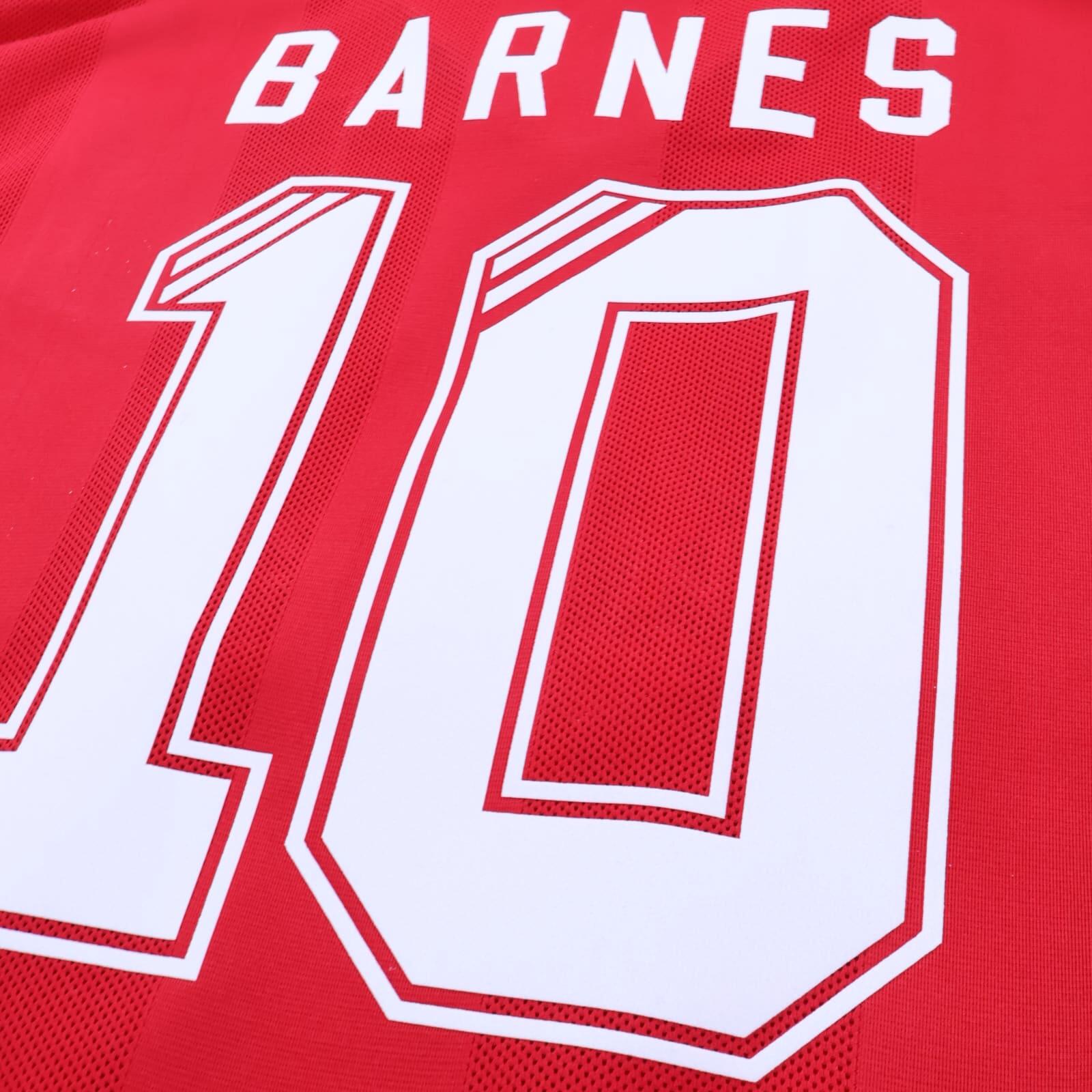 Liverpool F.C Barnes #10 1995/96 Home Shirt - M