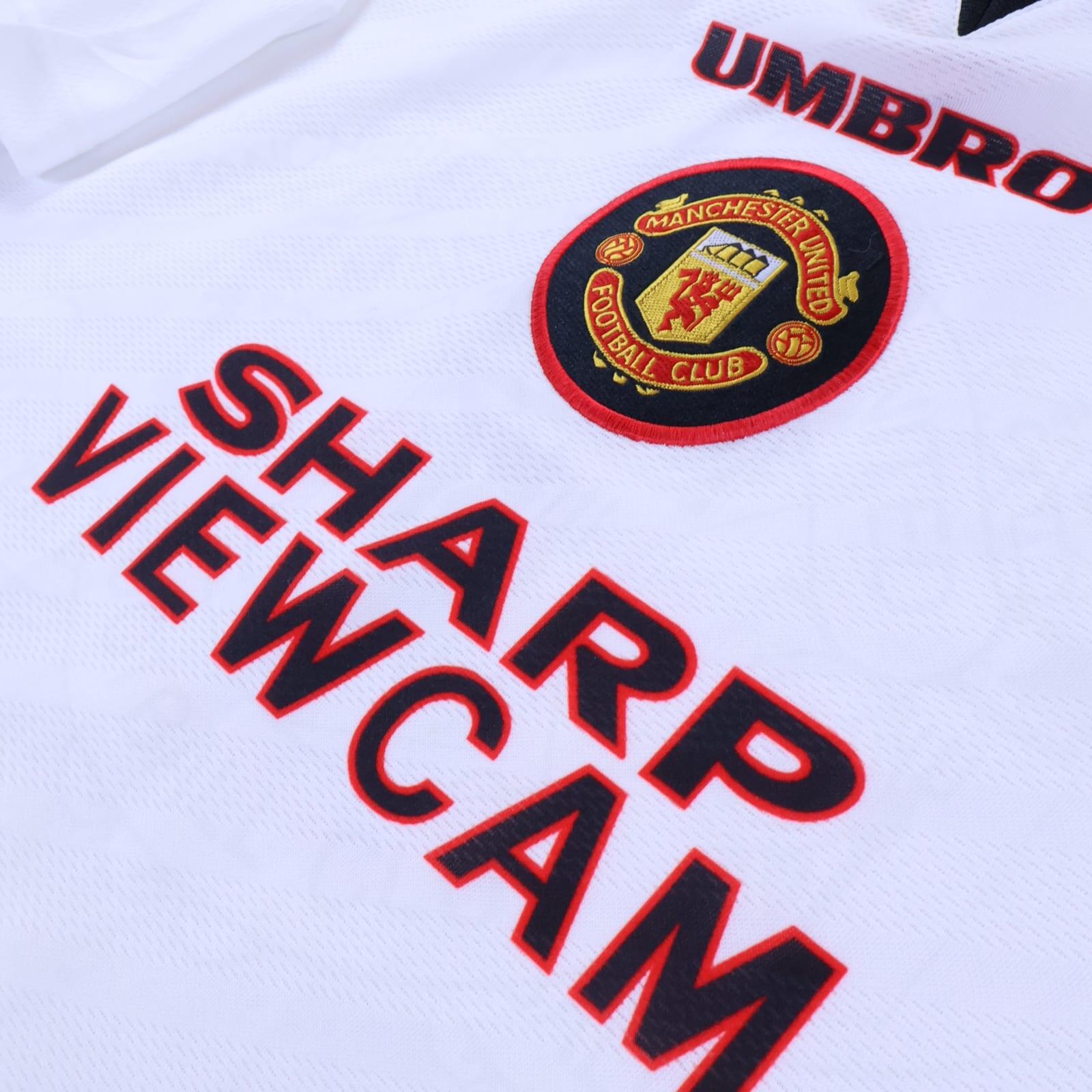 Manchester United Cantona #7 1996/97 Away Shirt - L
