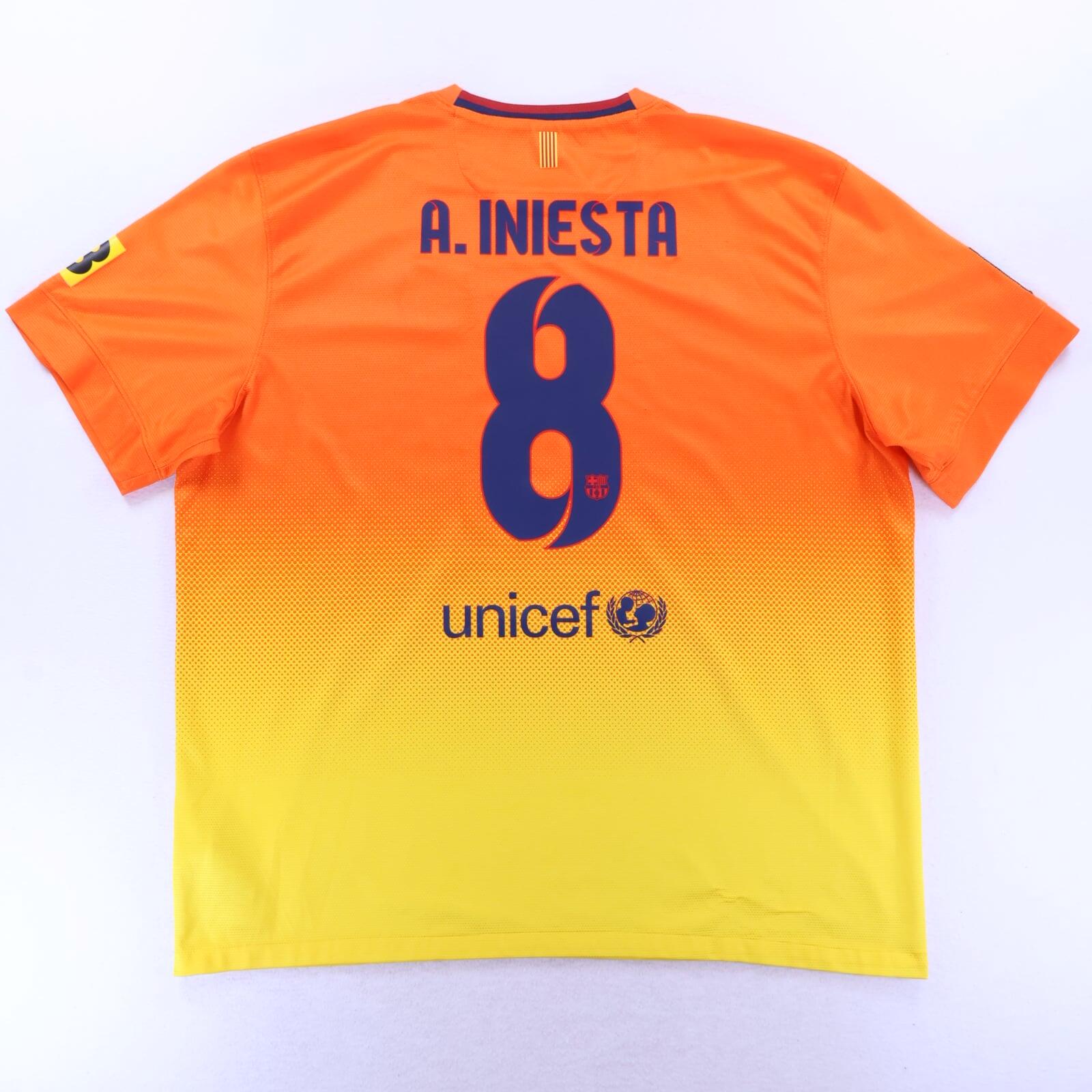 Barcelona A. Iniesta #8 2011/12 Away Shirt - XXL