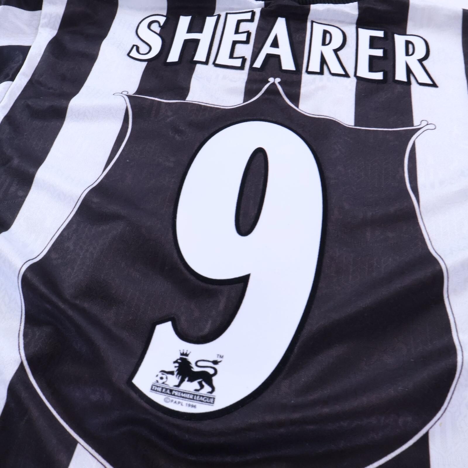 Newcastle United Shearer #9 1997/99 Home Shirt - M