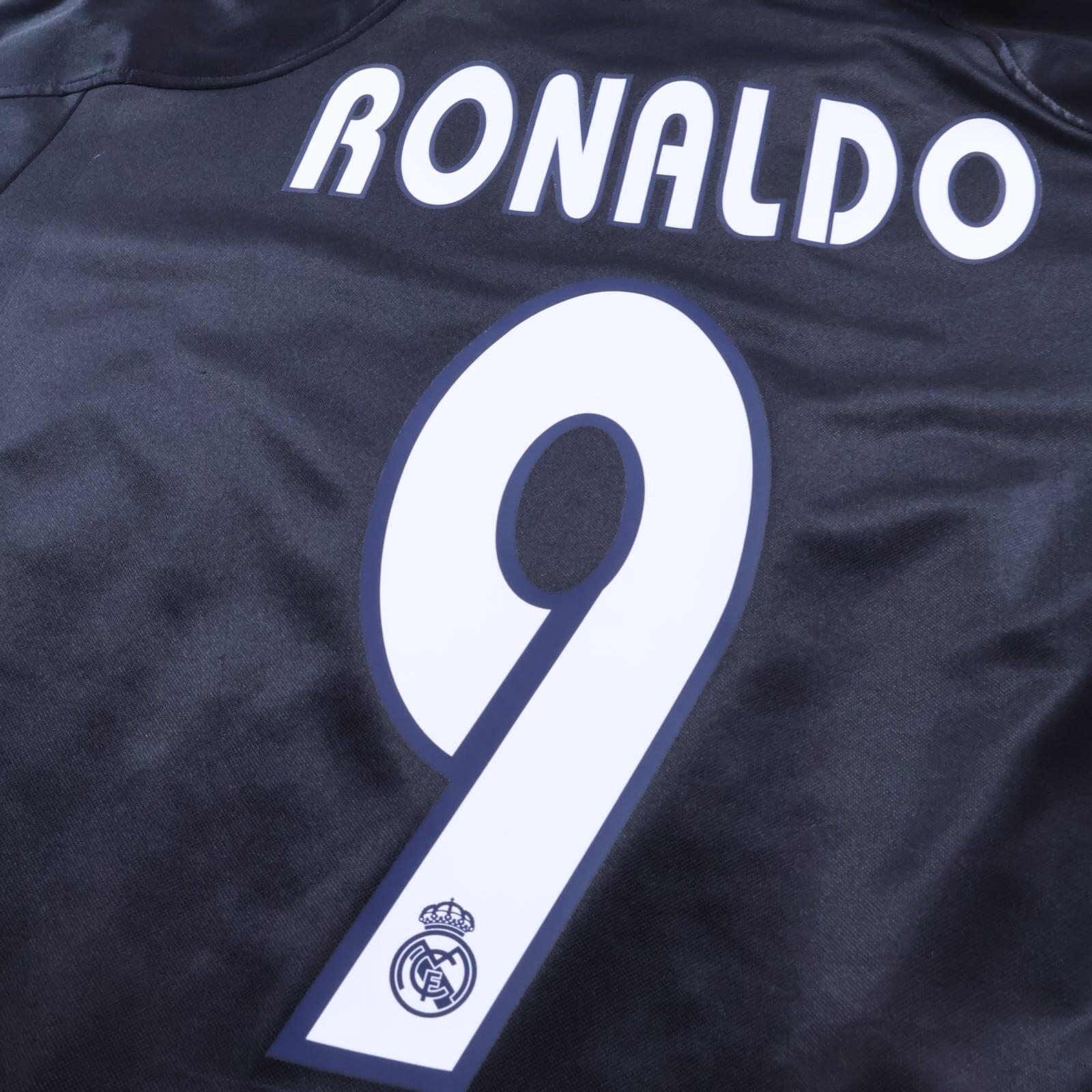 *MINT* Real Madrid Ronaldo #9 2004/05 Away Shirt - XL