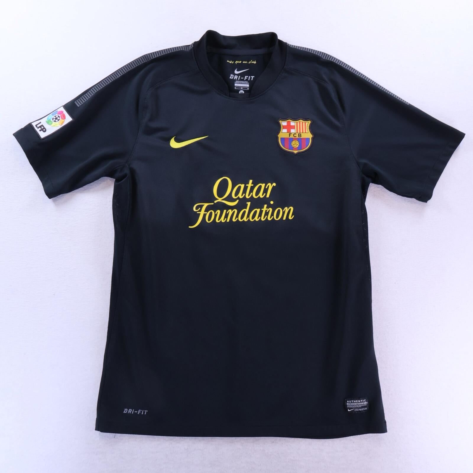 Barcelona Xavi #6 2011/12 Away Shirt - M